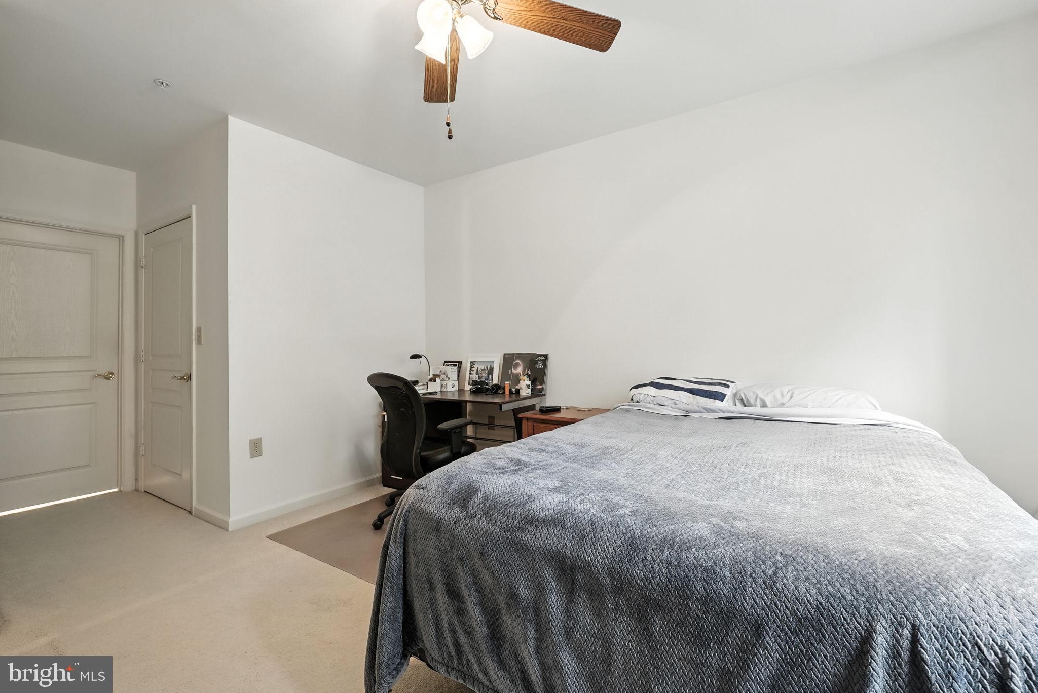 WORLDGATE CONDO - Residential