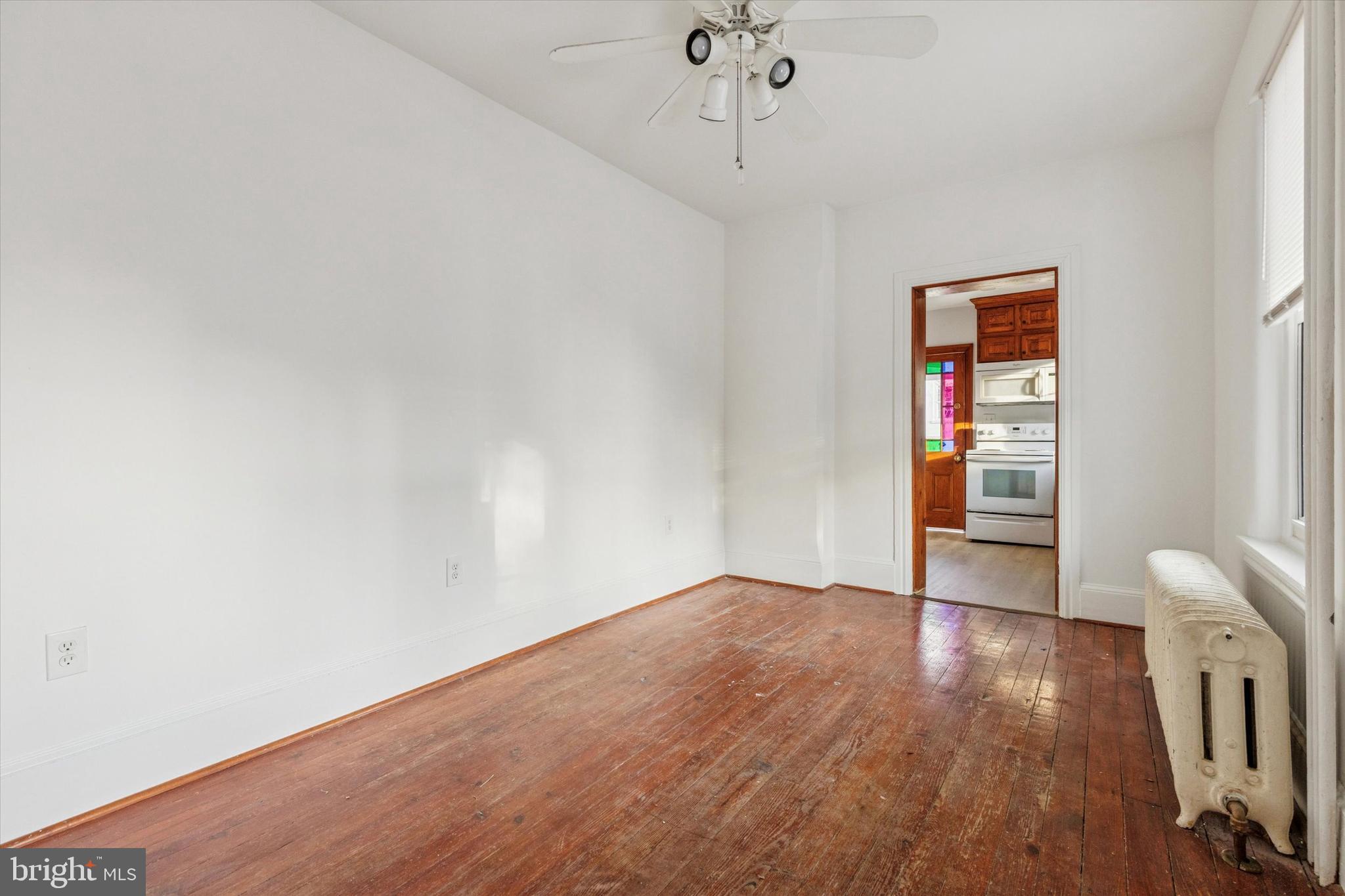 143 W MONTGOMERY AVENUE