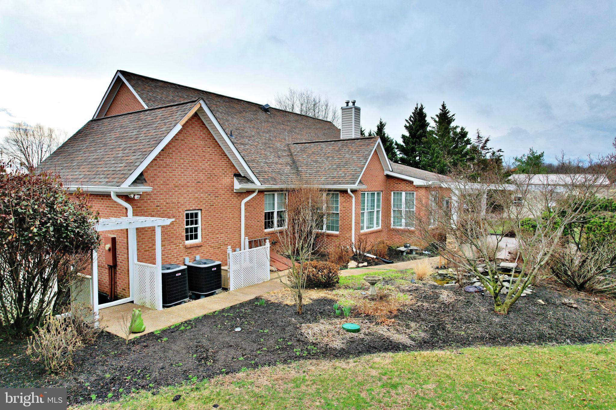 LOST ROAD ESTATES - Residential