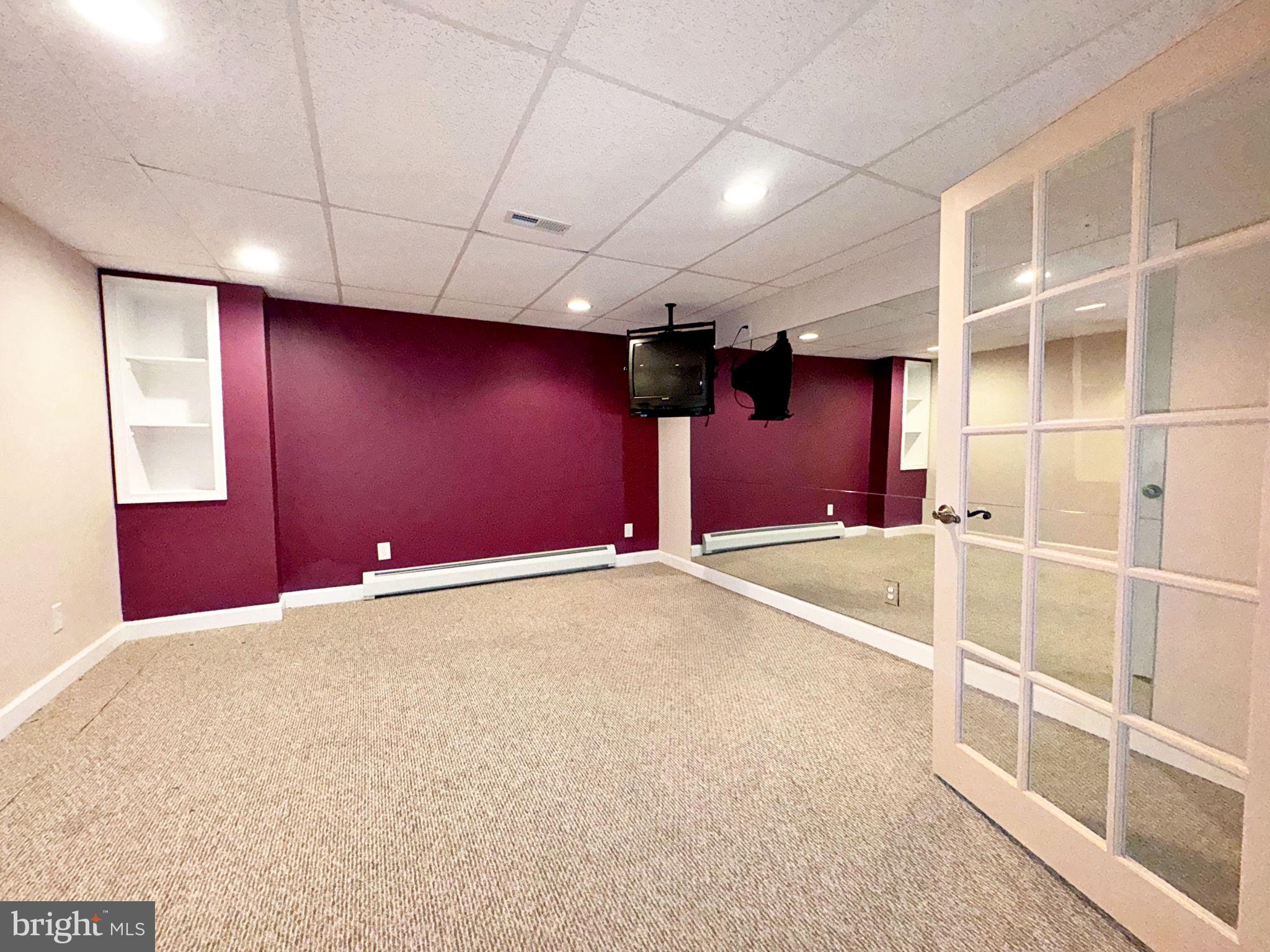 LOST ROAD ESTATES - Residential