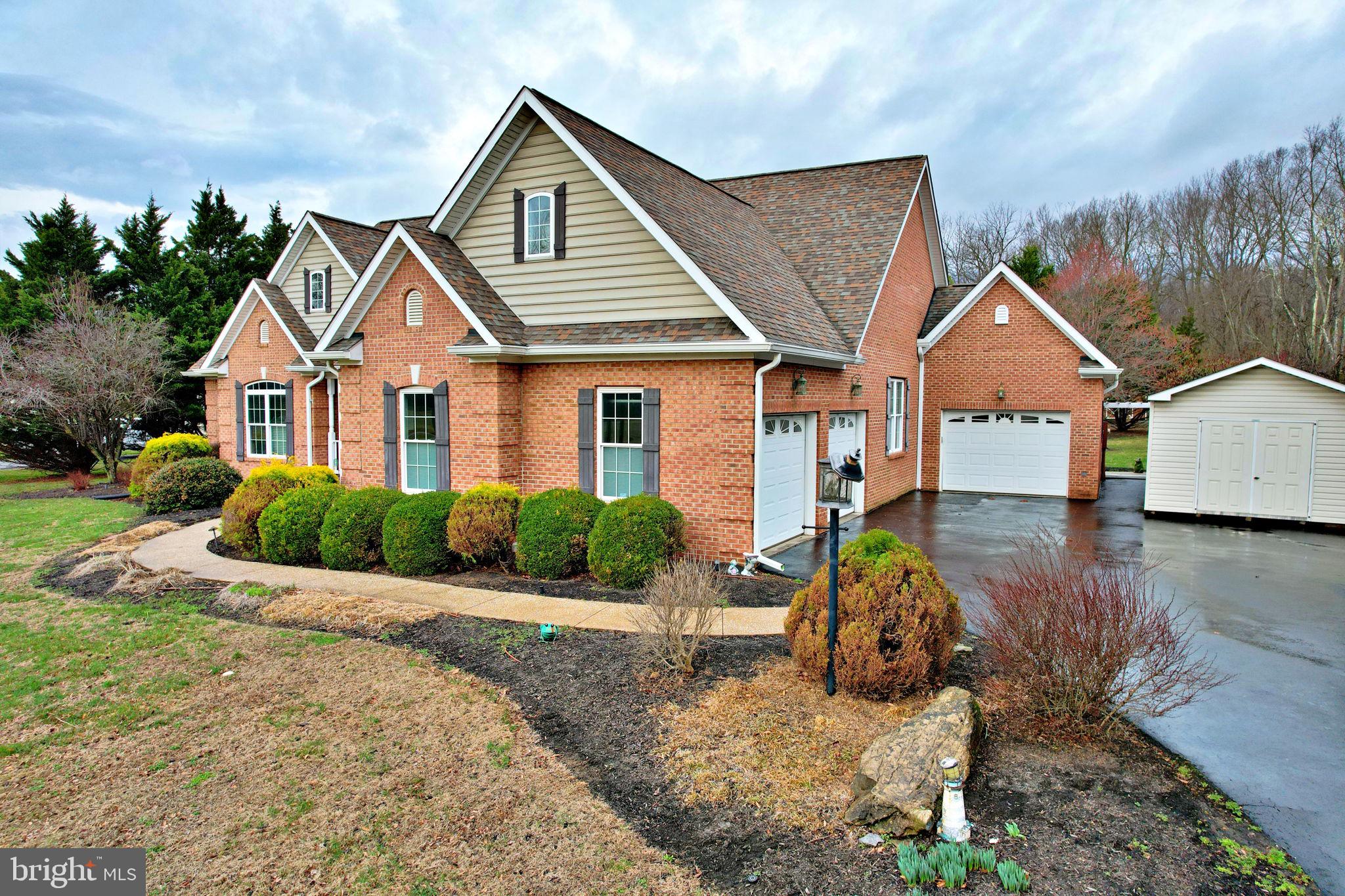 LOST ROAD ESTATES - Residential