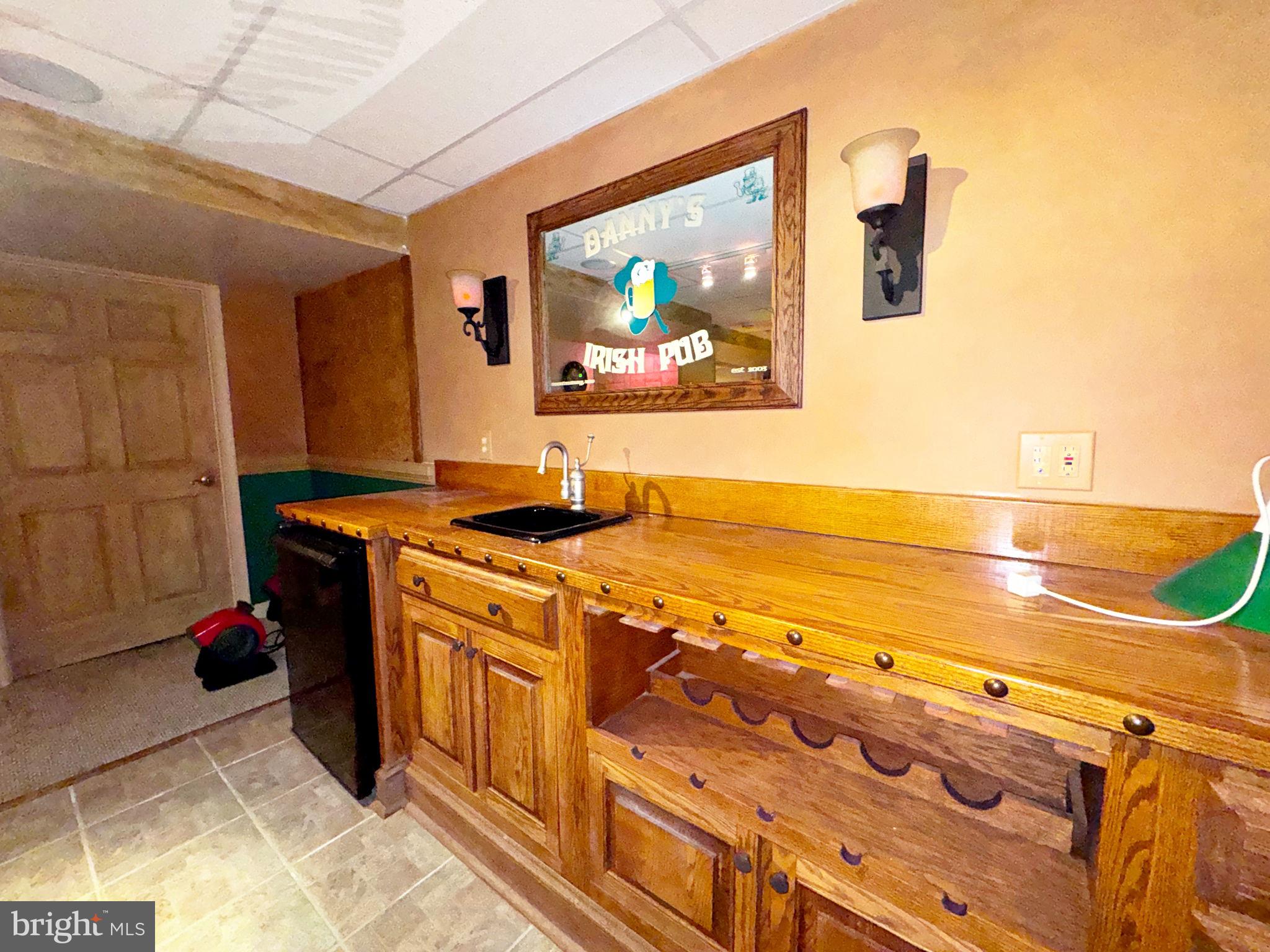 LOST ROAD ESTATES - Residential