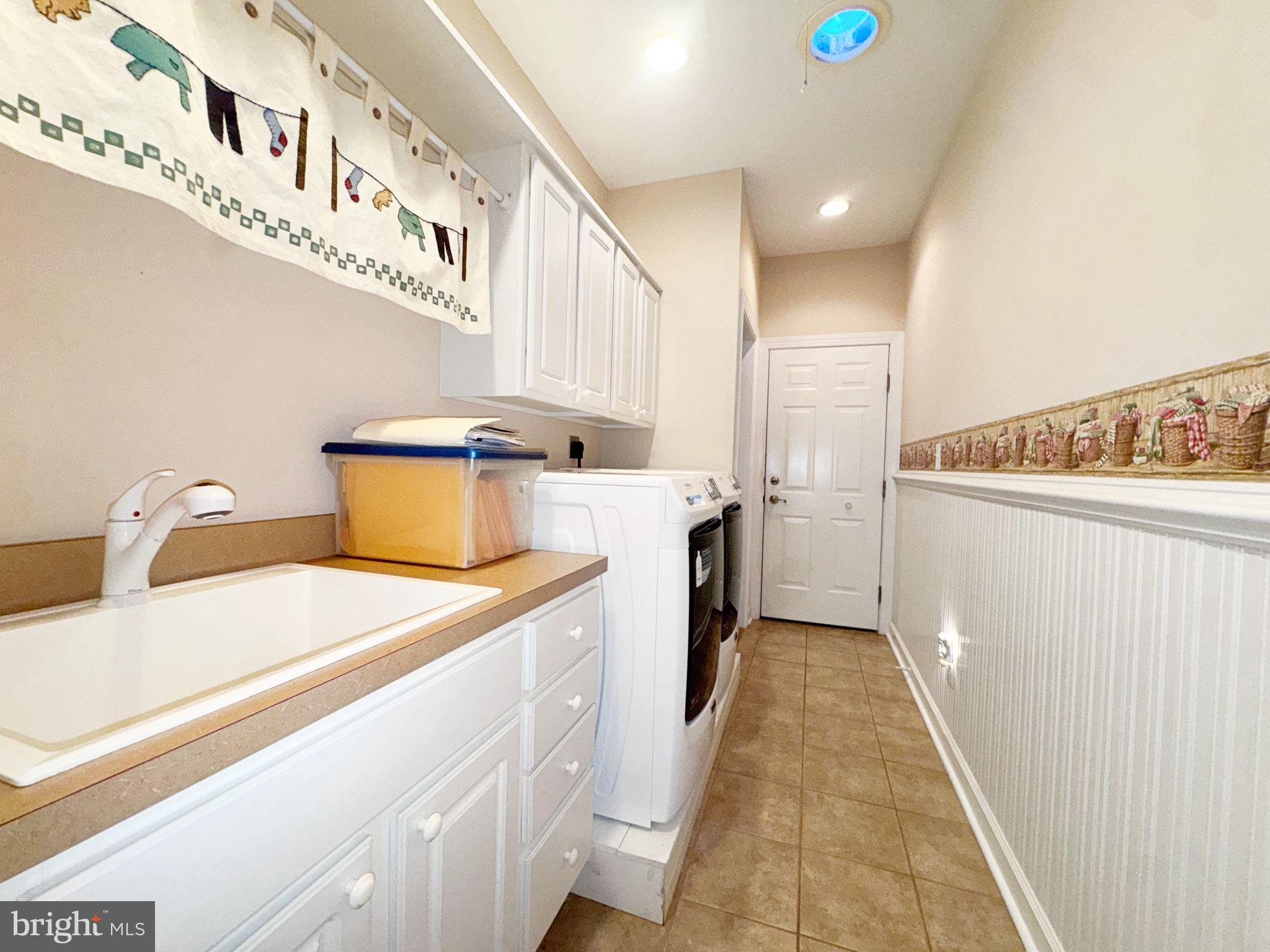 LOST ROAD ESTATES - Residential