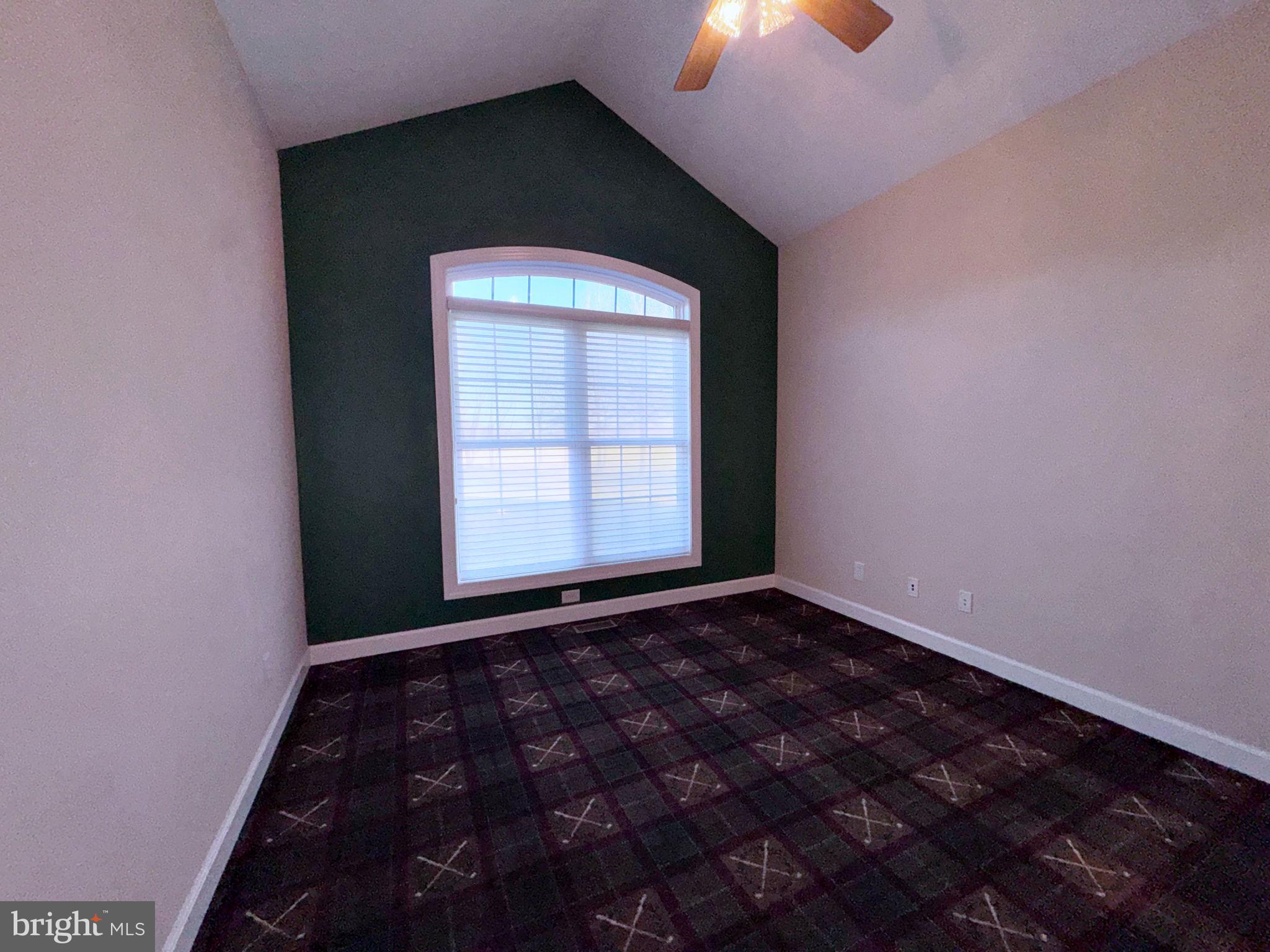 LOST ROAD ESTATES - Residential