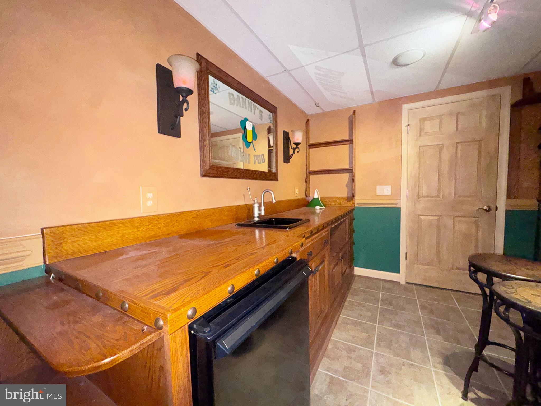 LOST ROAD ESTATES - Residential