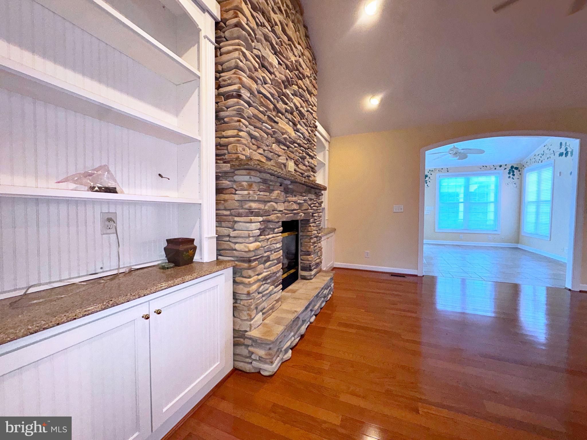 LOST ROAD ESTATES - Residential