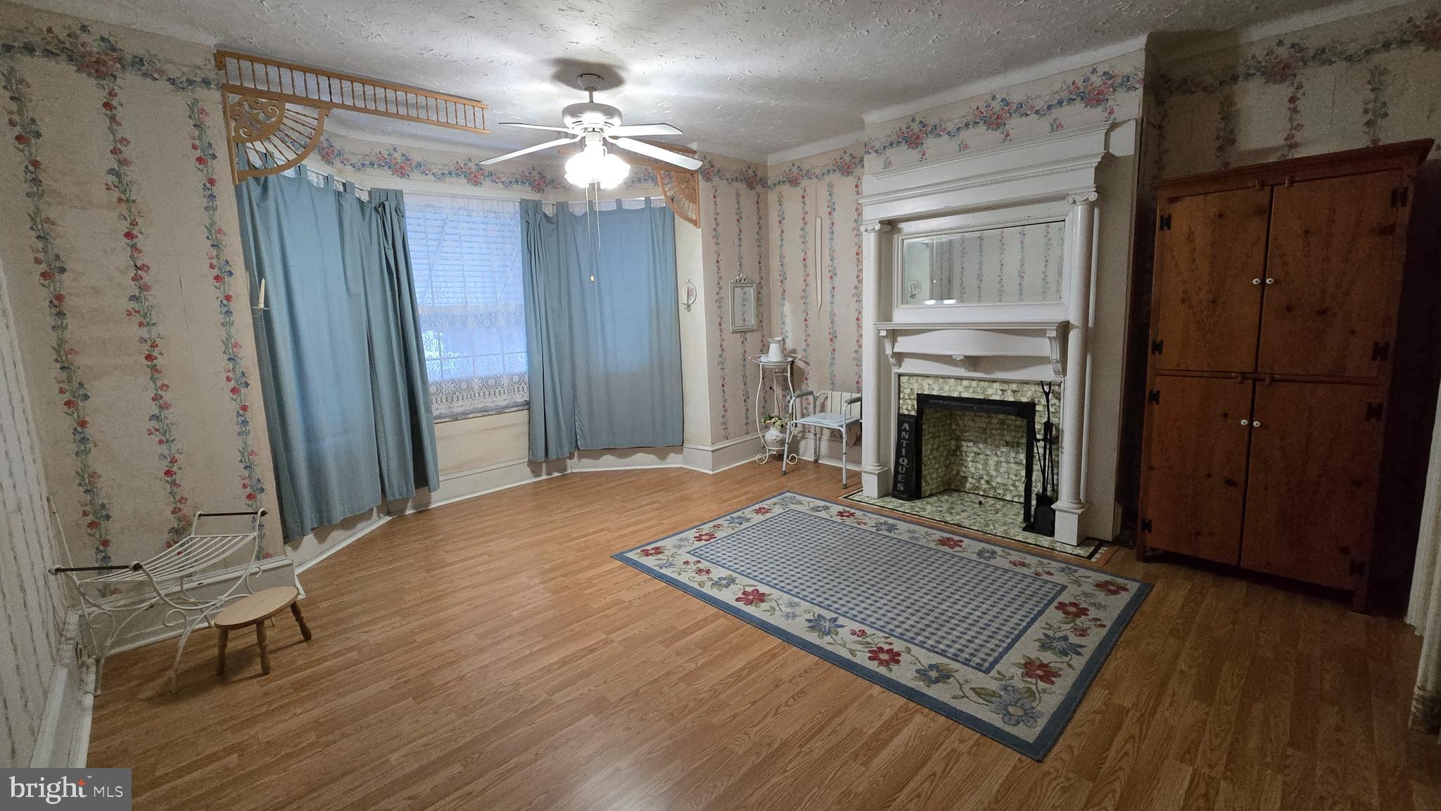 COBBS CREEK - Residential