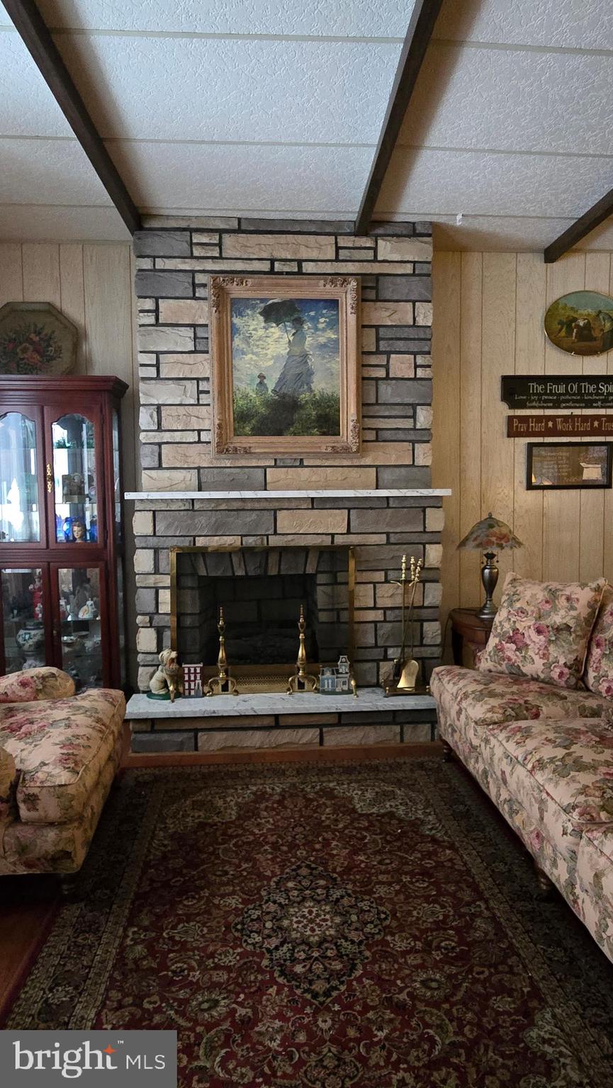 COBBS CREEK - Residential