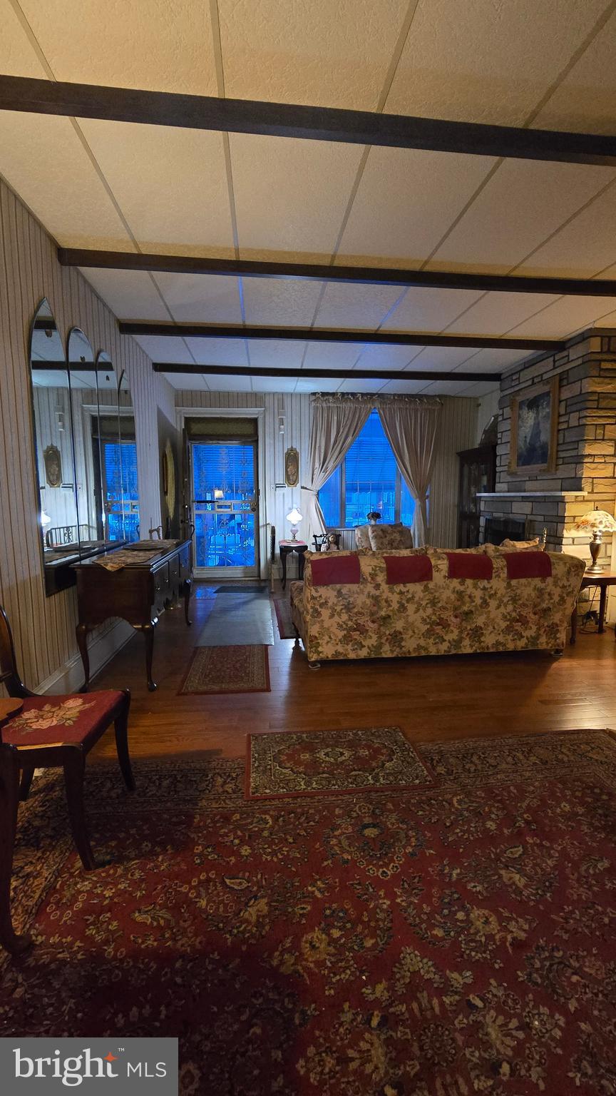 COBBS CREEK - Residential