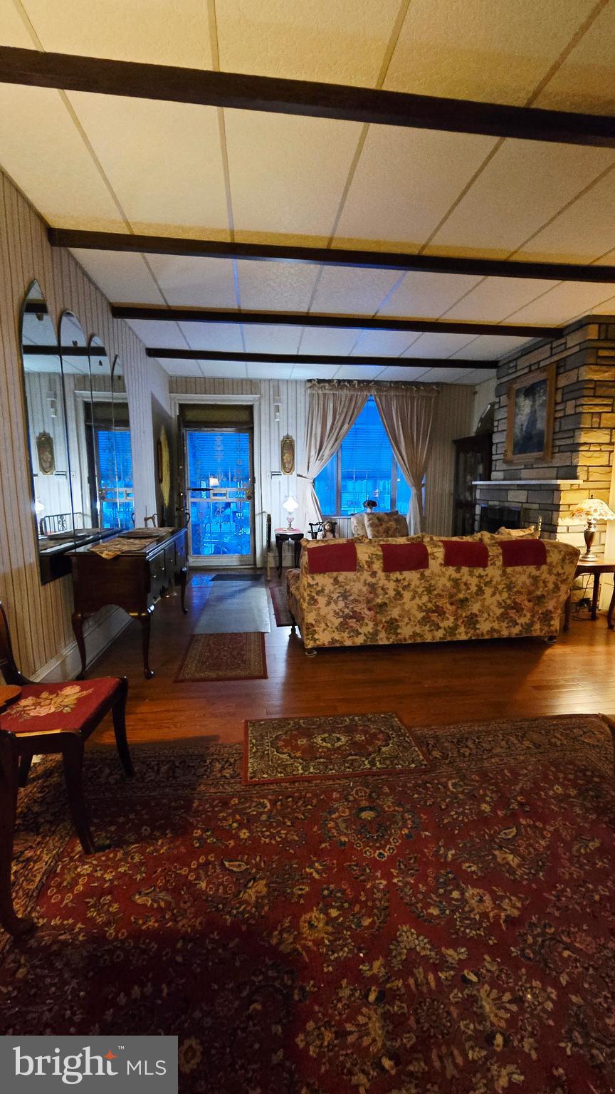 COBBS CREEK - Residential