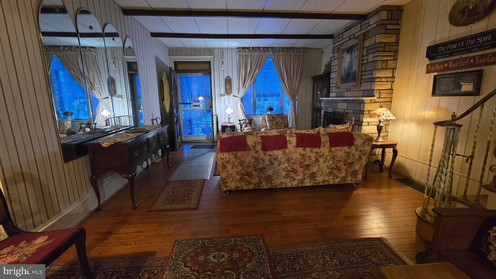 COBBS CREEK - Residential