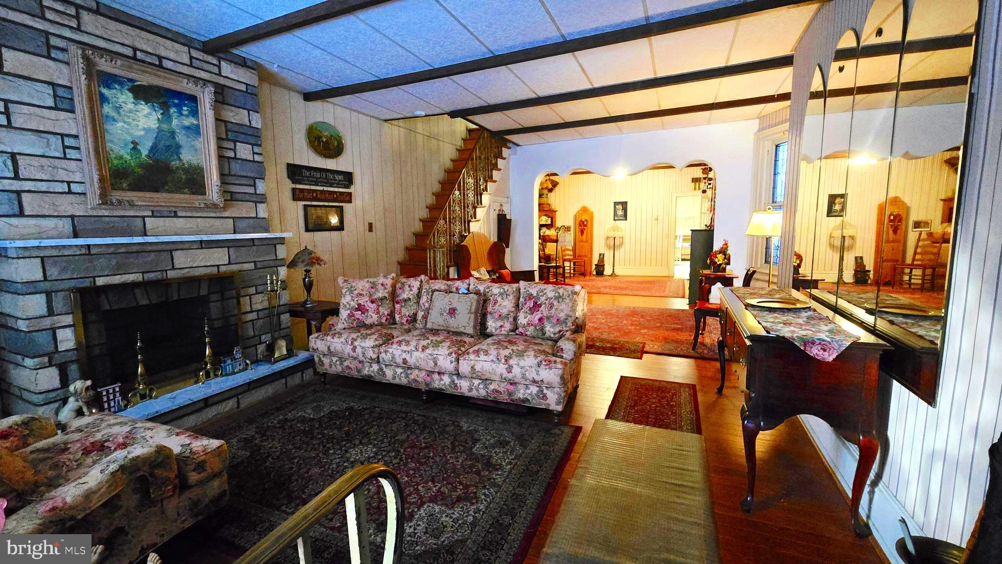 COBBS CREEK - Residential