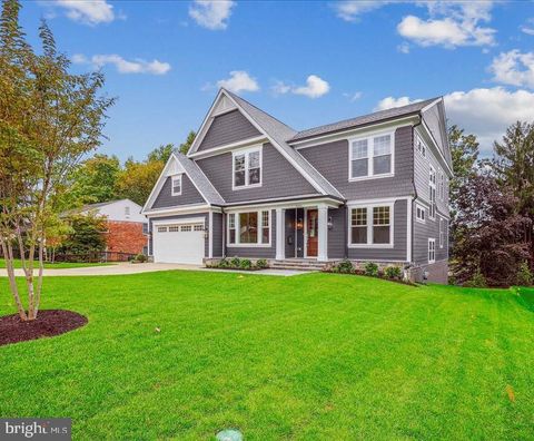 Photo of 7600 Massena Road, BETHESDA, MD 20817 (MLS # MDMC2148014) Photo of 7600 Massena Road, BETHESDA, MD 20817 (MLS # MDMC2148014)
