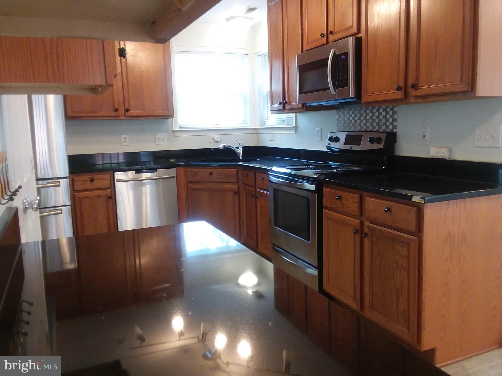 HIGHBRIDGE PLAT 10 - Residential Lease