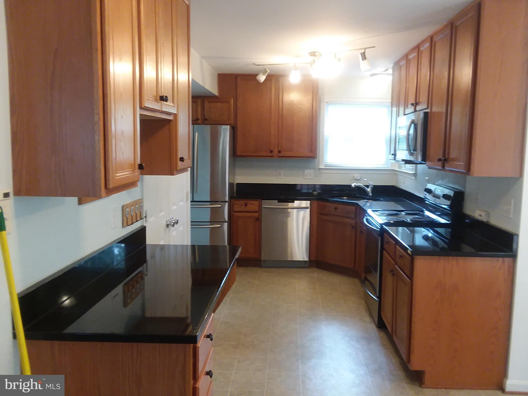 HIGHBRIDGE PLAT 10 - Residential Lease