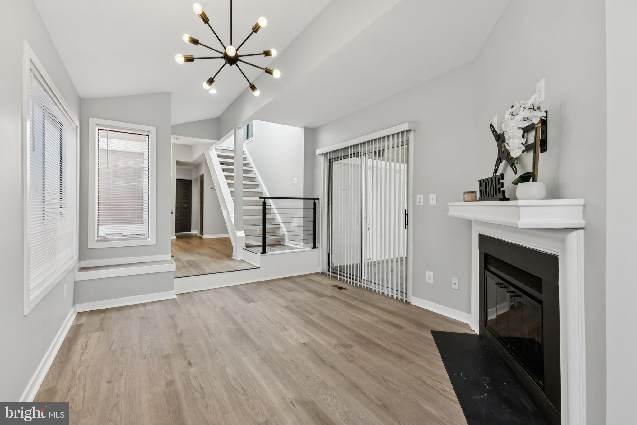 DOCKSIDE - Residential