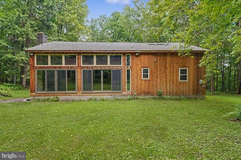 Photo of 639 Glenwood Road, HOP BOTTOM, PA 18824 (MLS # PASU2000182)