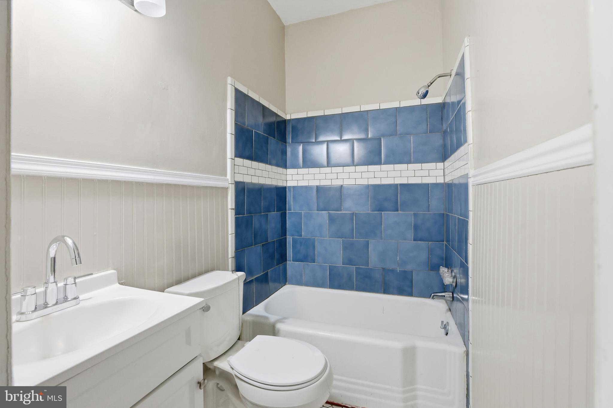 DOWNTOWN WESTMINSTER - Residential