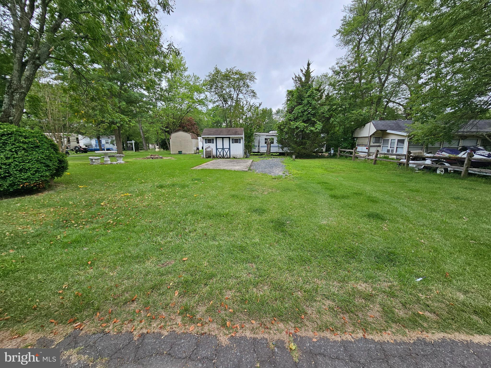 329,330 NEMAHA LANE GLEN 3