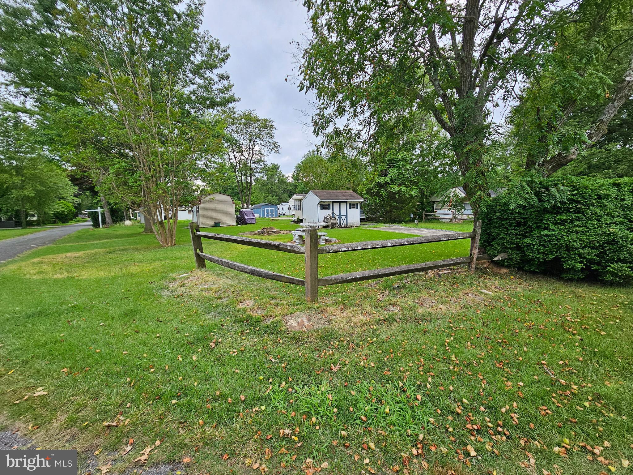 329,330 NEMAHA LANE GLEN 3