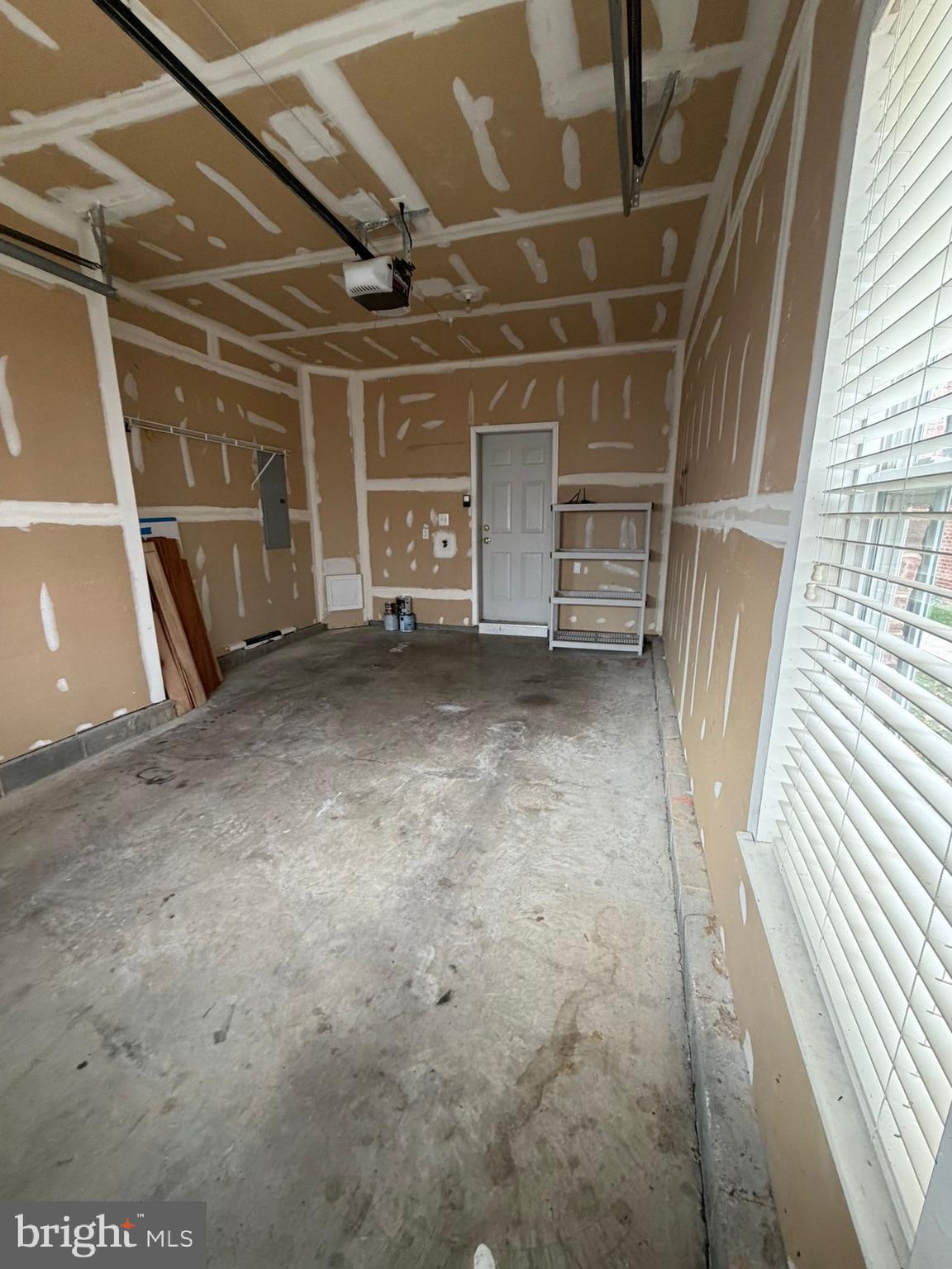 ELKRIDGE CROSSING - Residential Lease