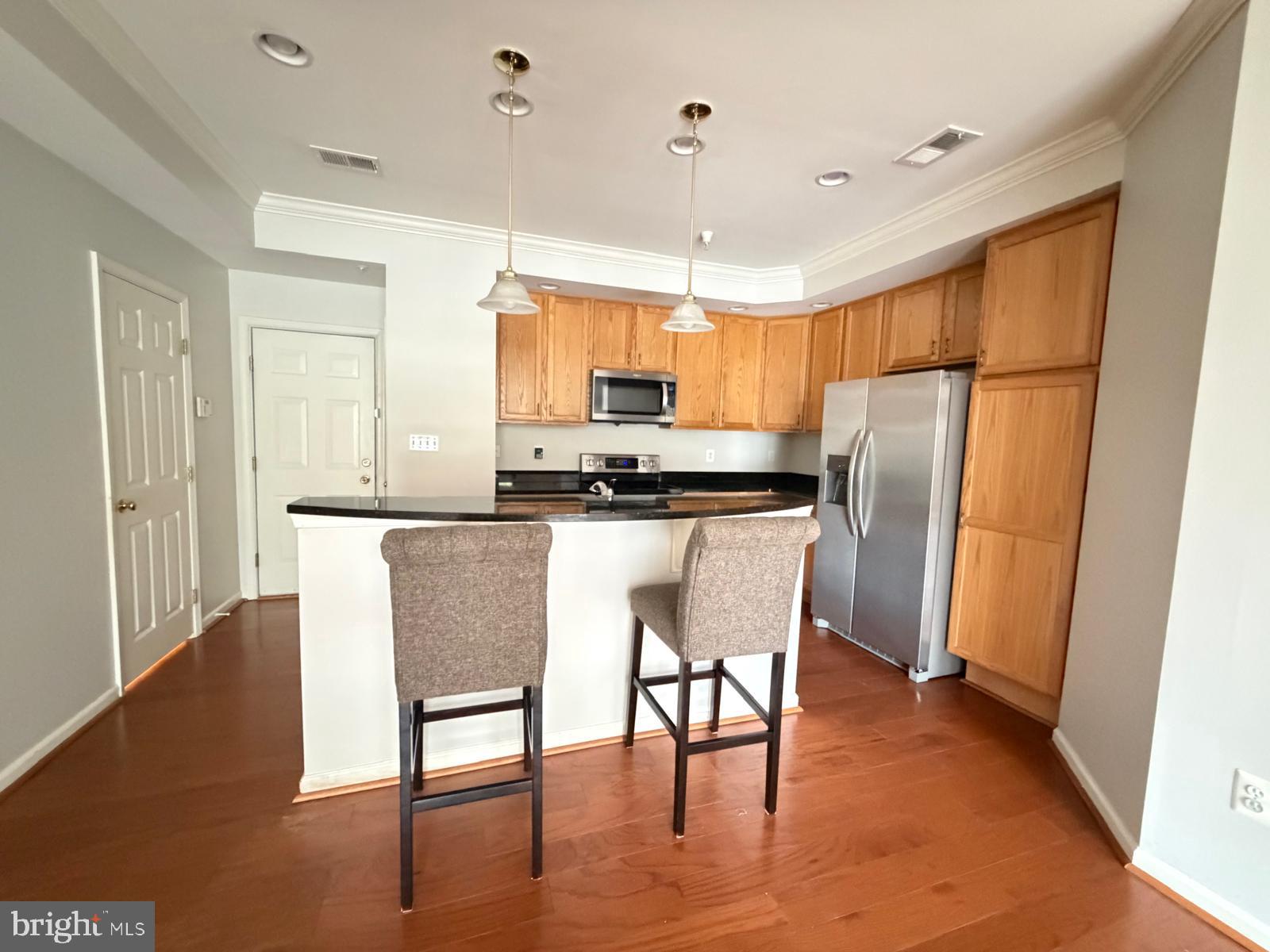 ELKRIDGE CROSSING - Residential Lease