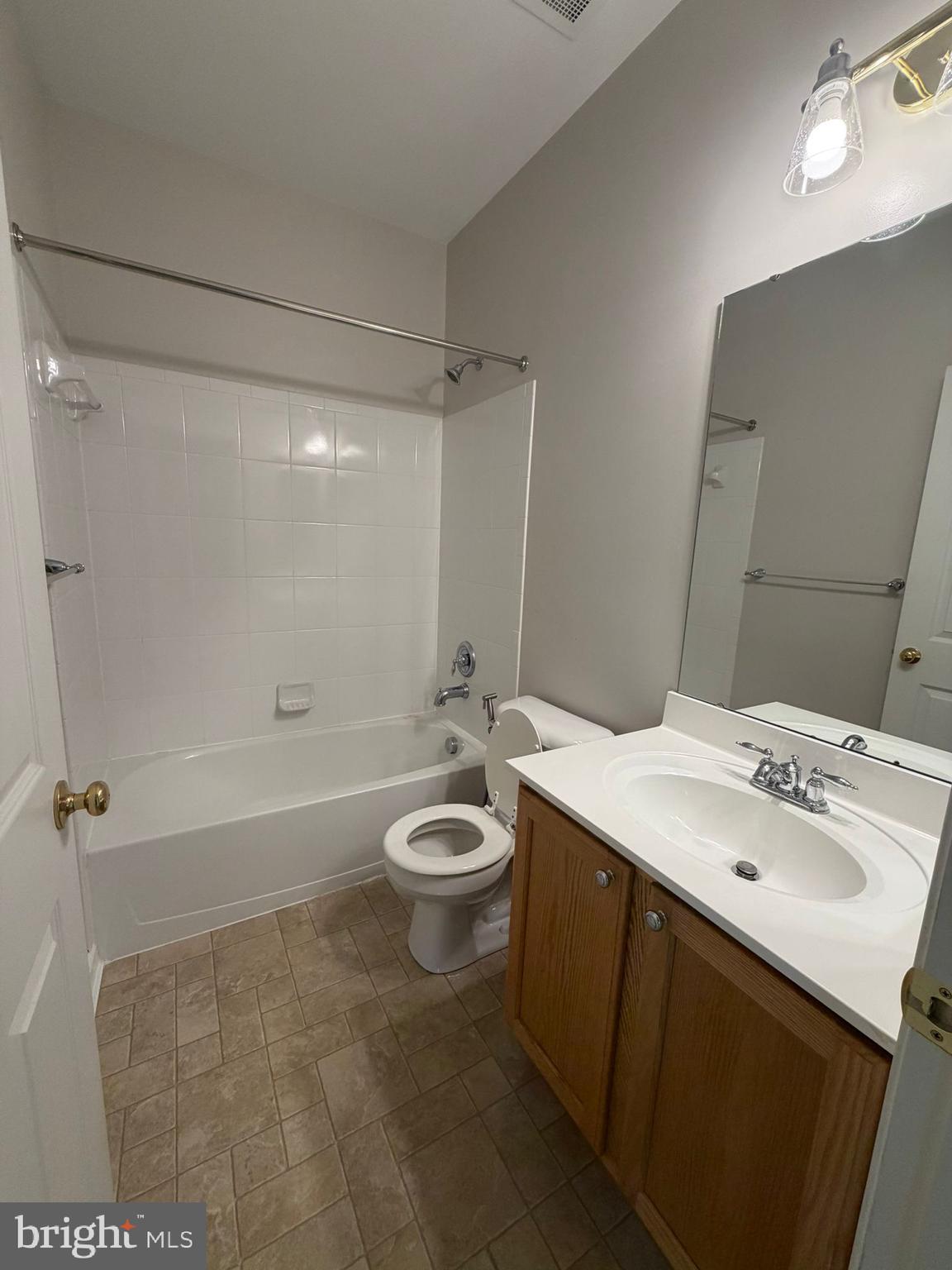 ELKRIDGE CROSSING - Residential Lease