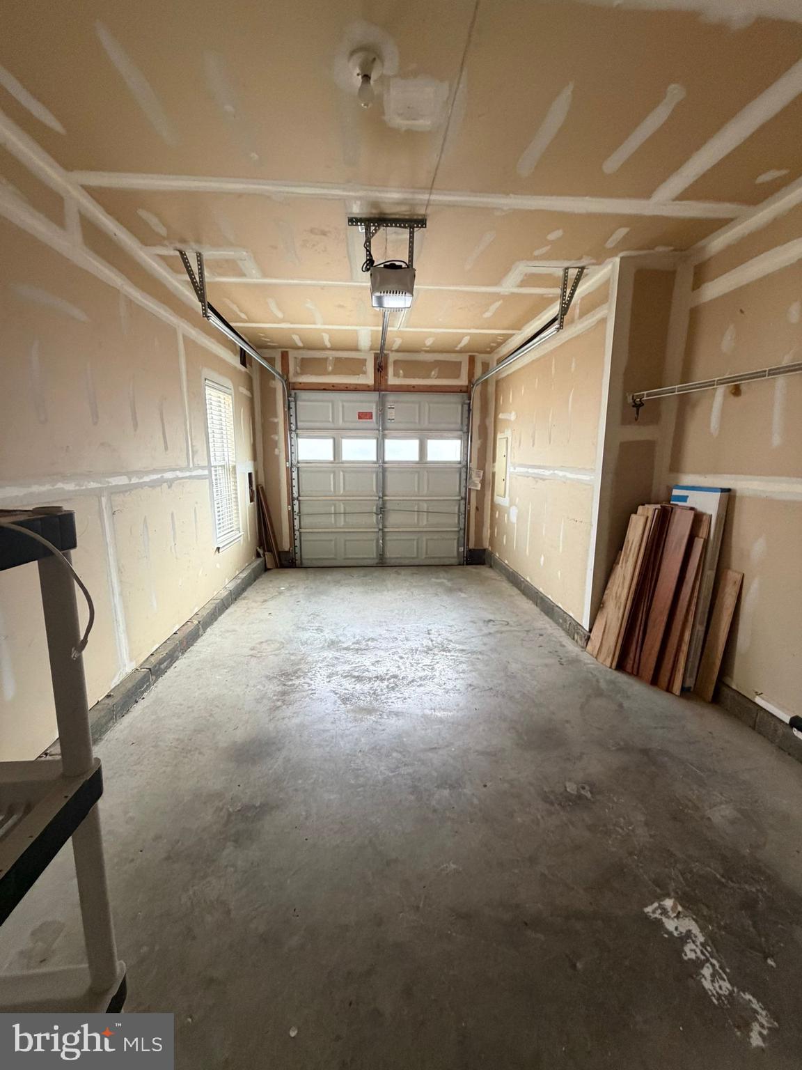 ELKRIDGE CROSSING - Residential Lease