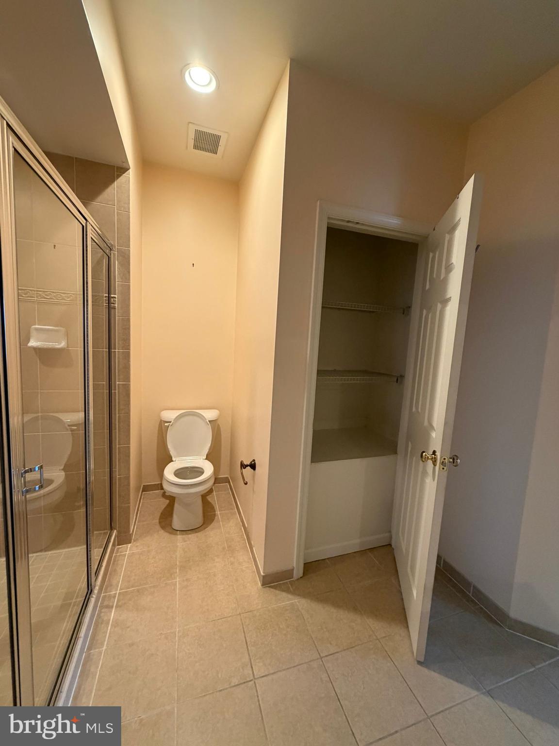 ELKRIDGE CROSSING - Residential Lease