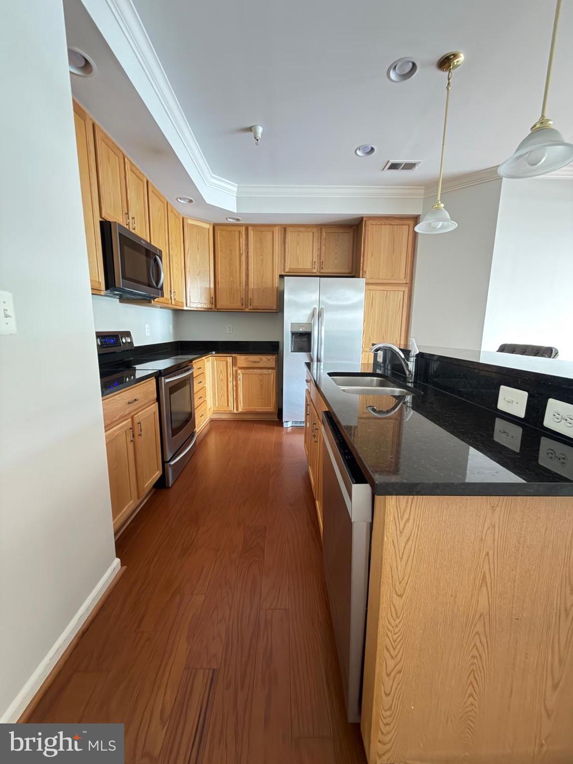 ELKRIDGE CROSSING - Residential Lease