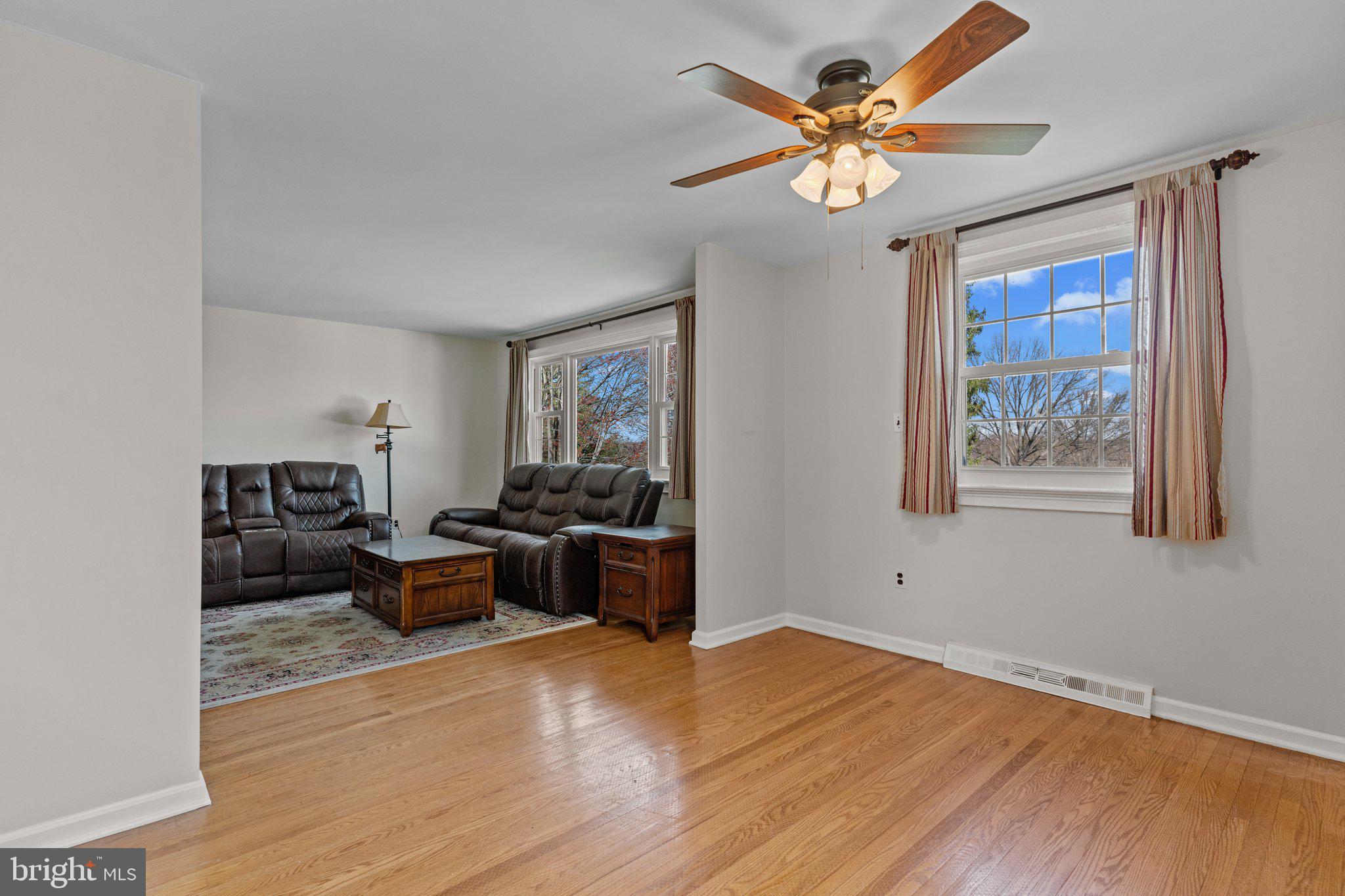 HILLCREST FARMS - Residential