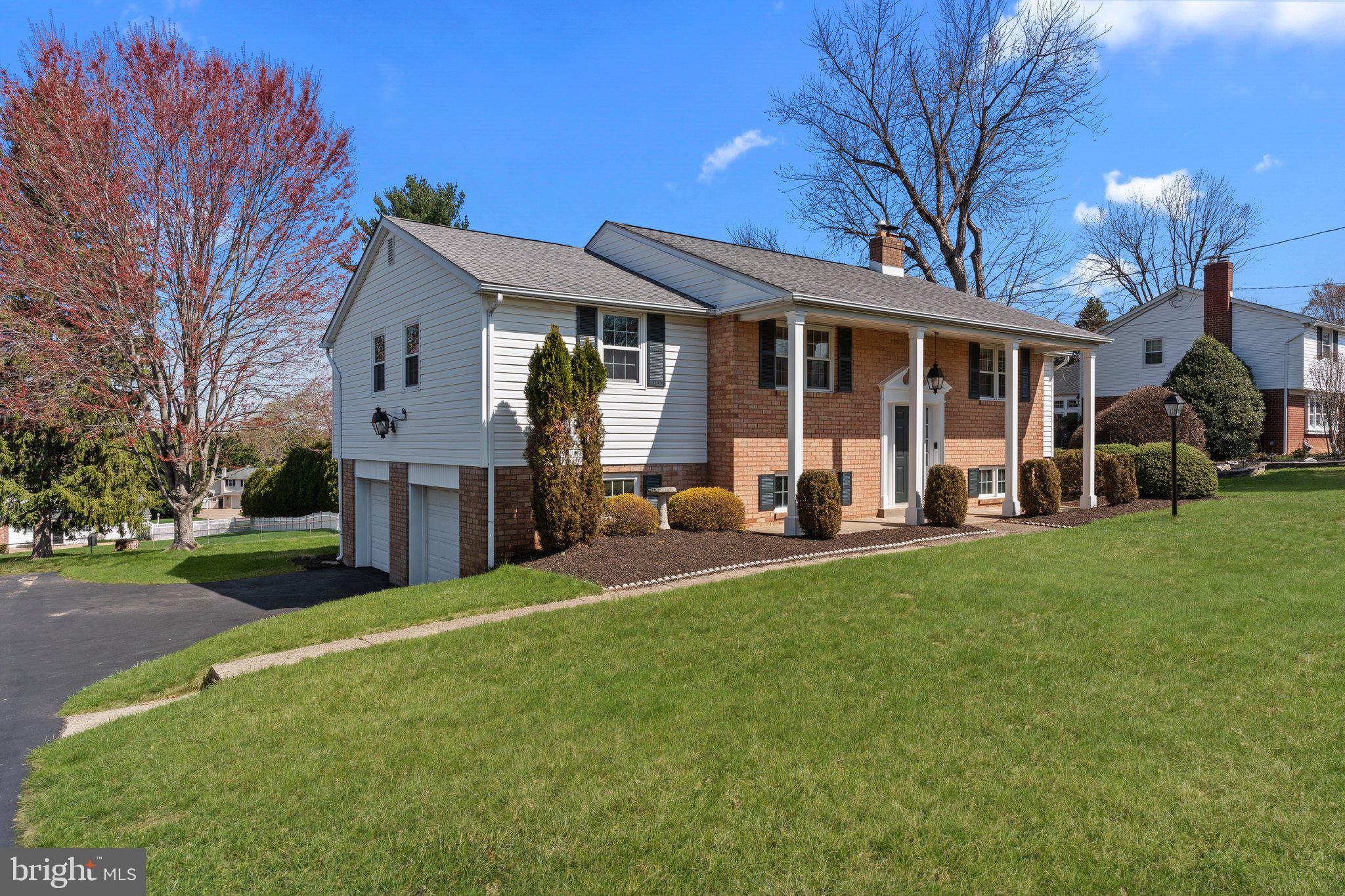 HILLCREST FARMS - Residential