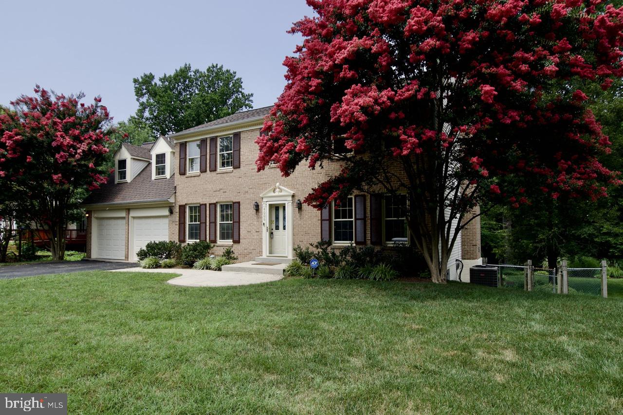 4006 RAINBOW GLEN COURT