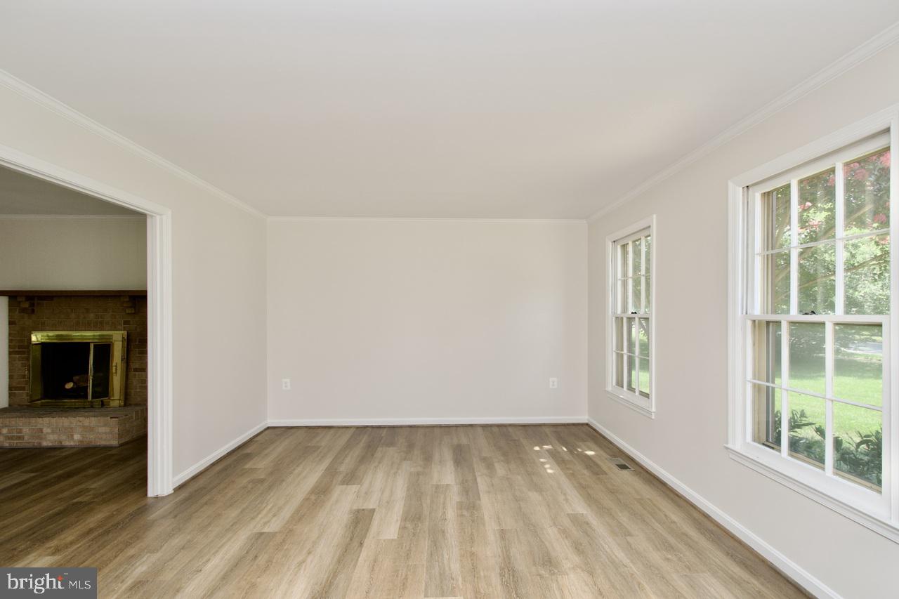 4006 RAINBOW GLEN COURT