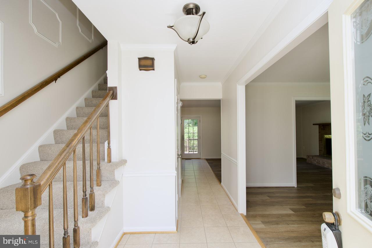 4006 RAINBOW GLEN COURT