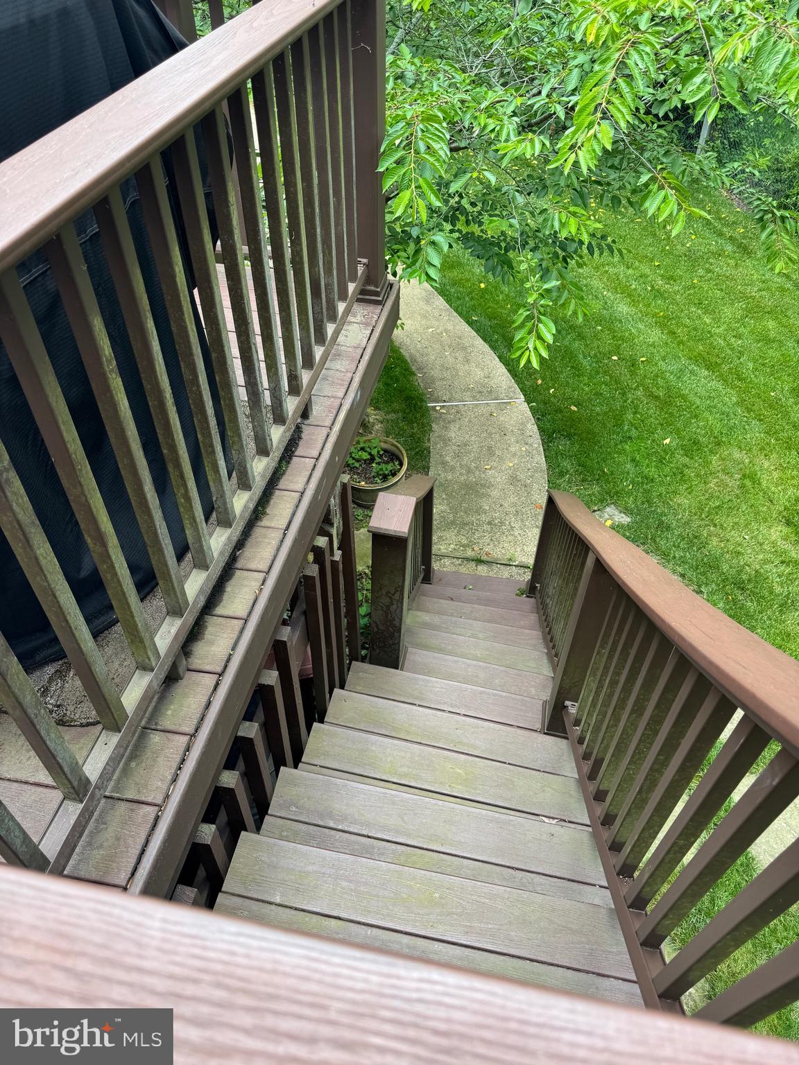 4006 RAINBOW GLEN COURT
