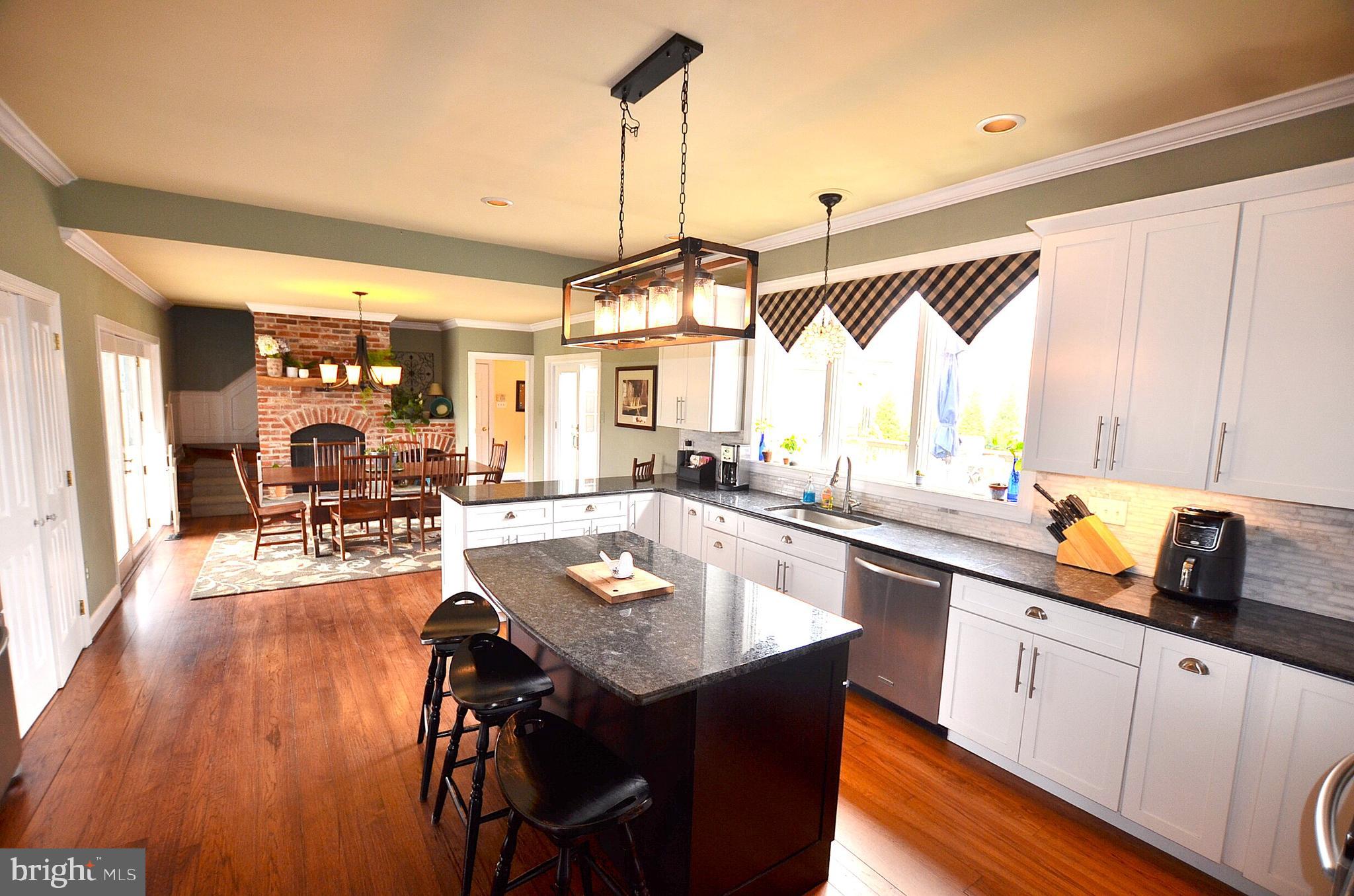 LAUREL CROSSING - Residential