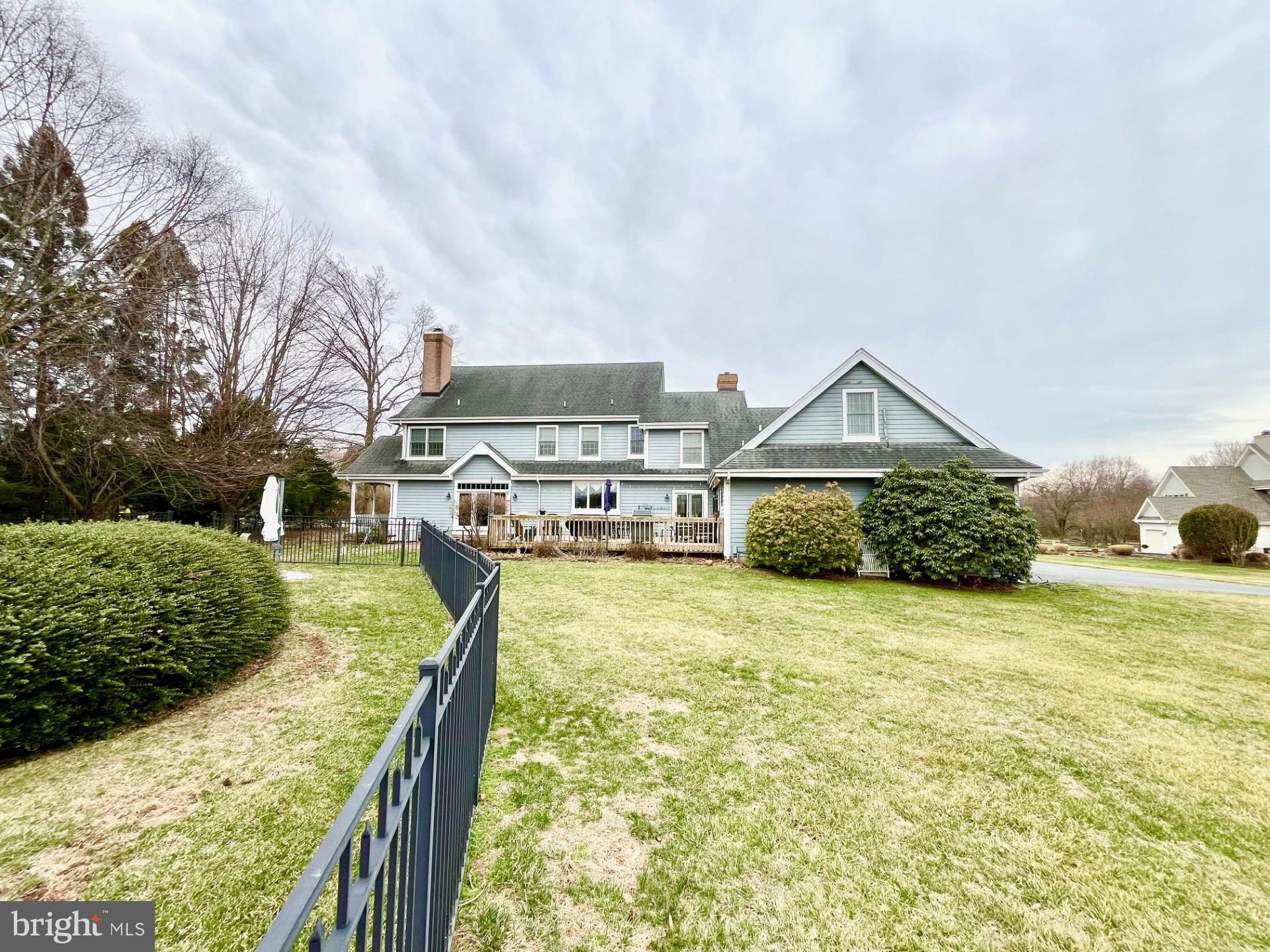 LAUREL CROSSING - Residential