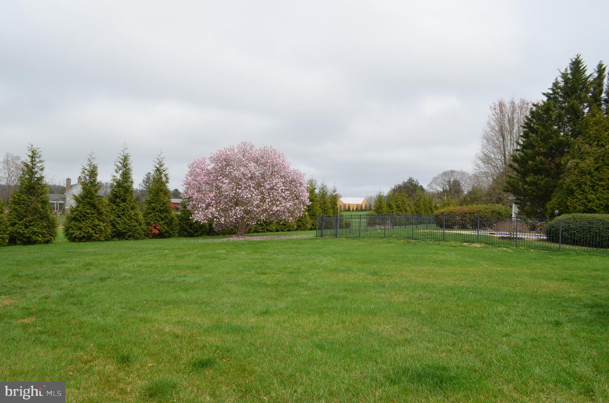 LAUREL CROSSING - Residential