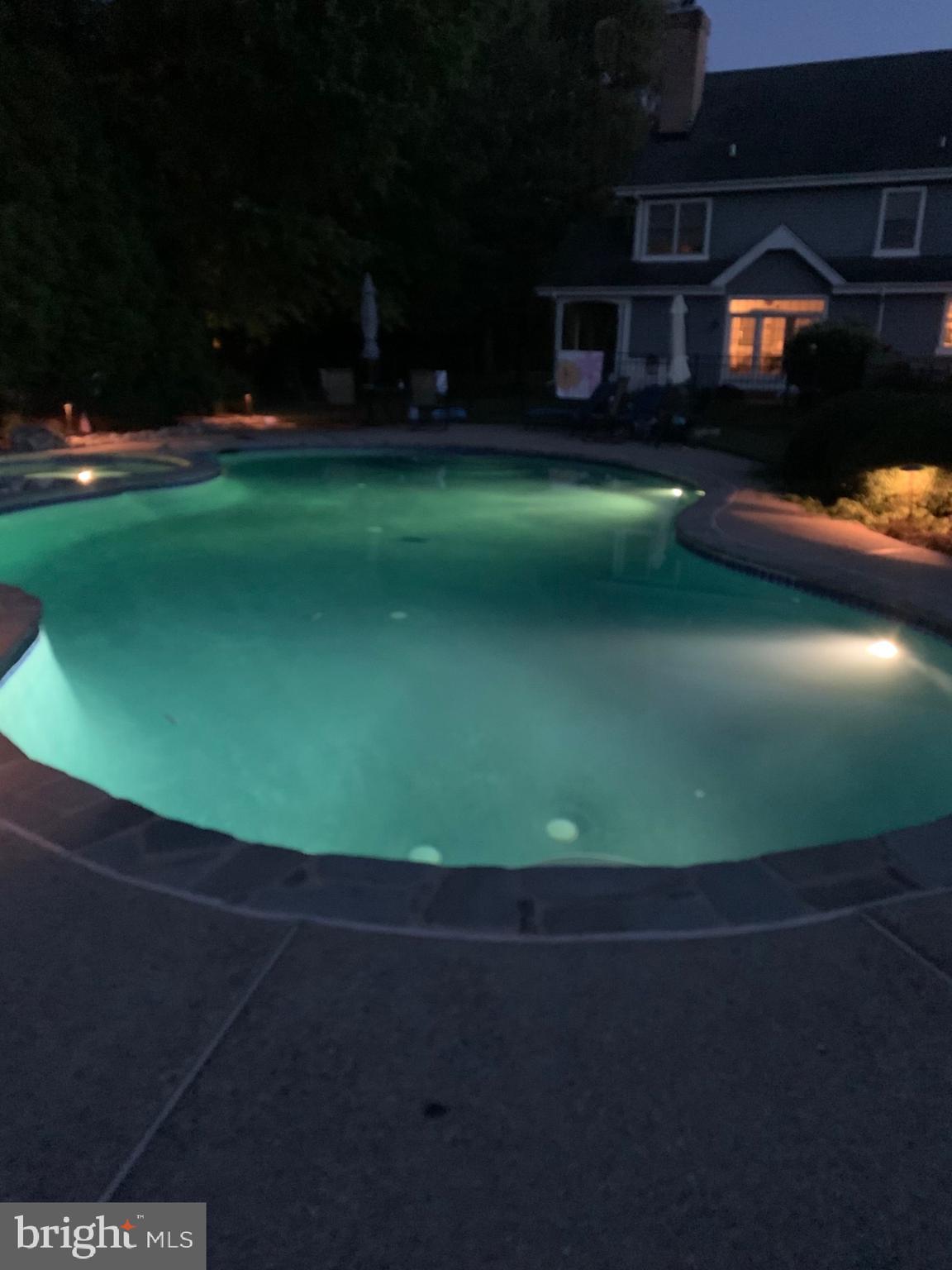 LAUREL CROSSING - Residential