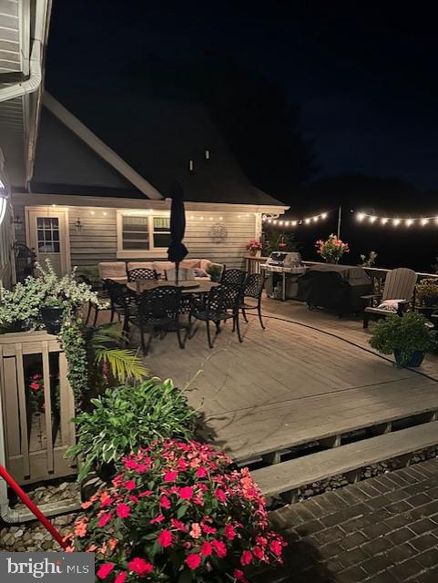 LAUREL CROSSING - Residential