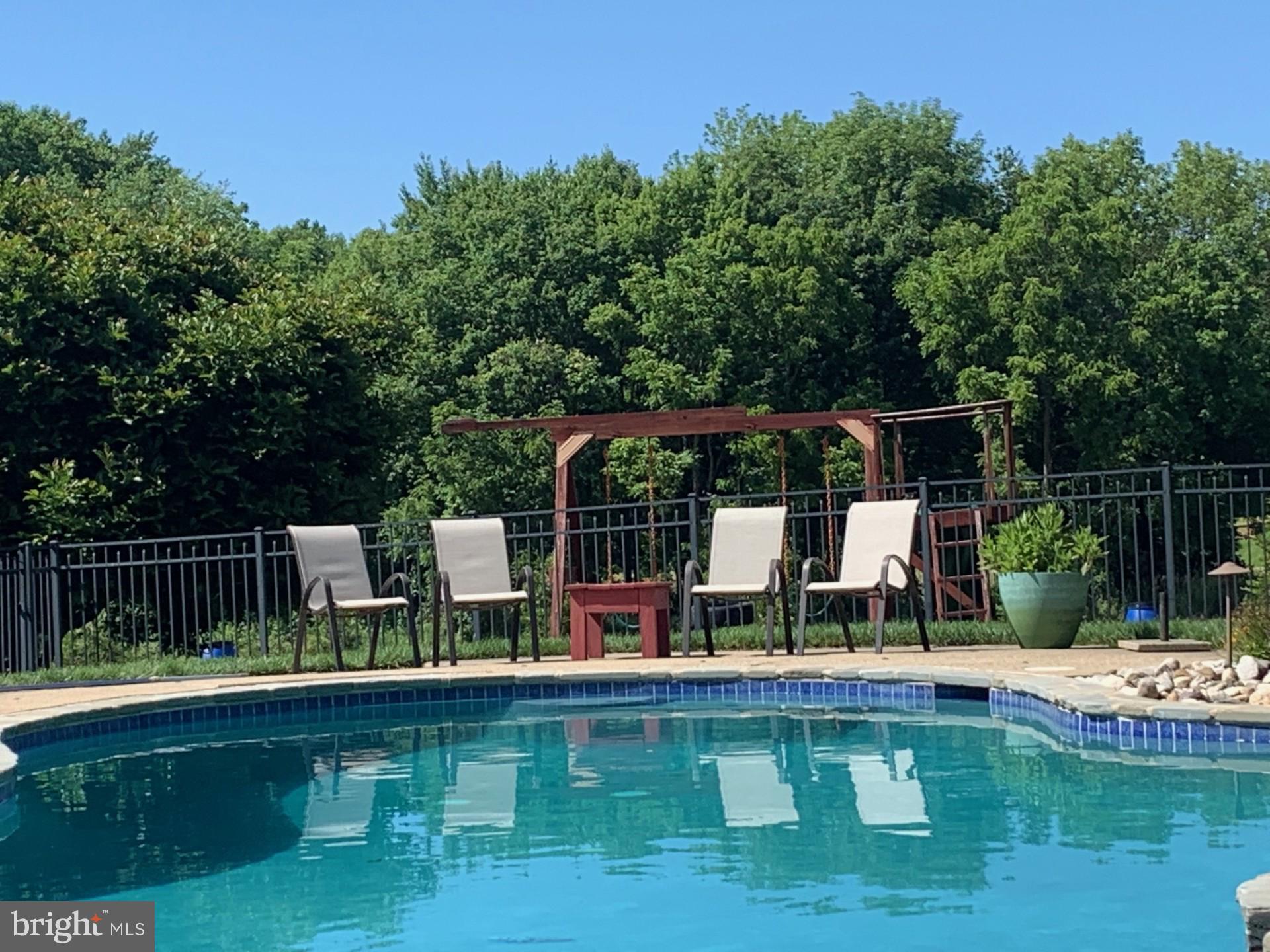 LAUREL CROSSING - Residential