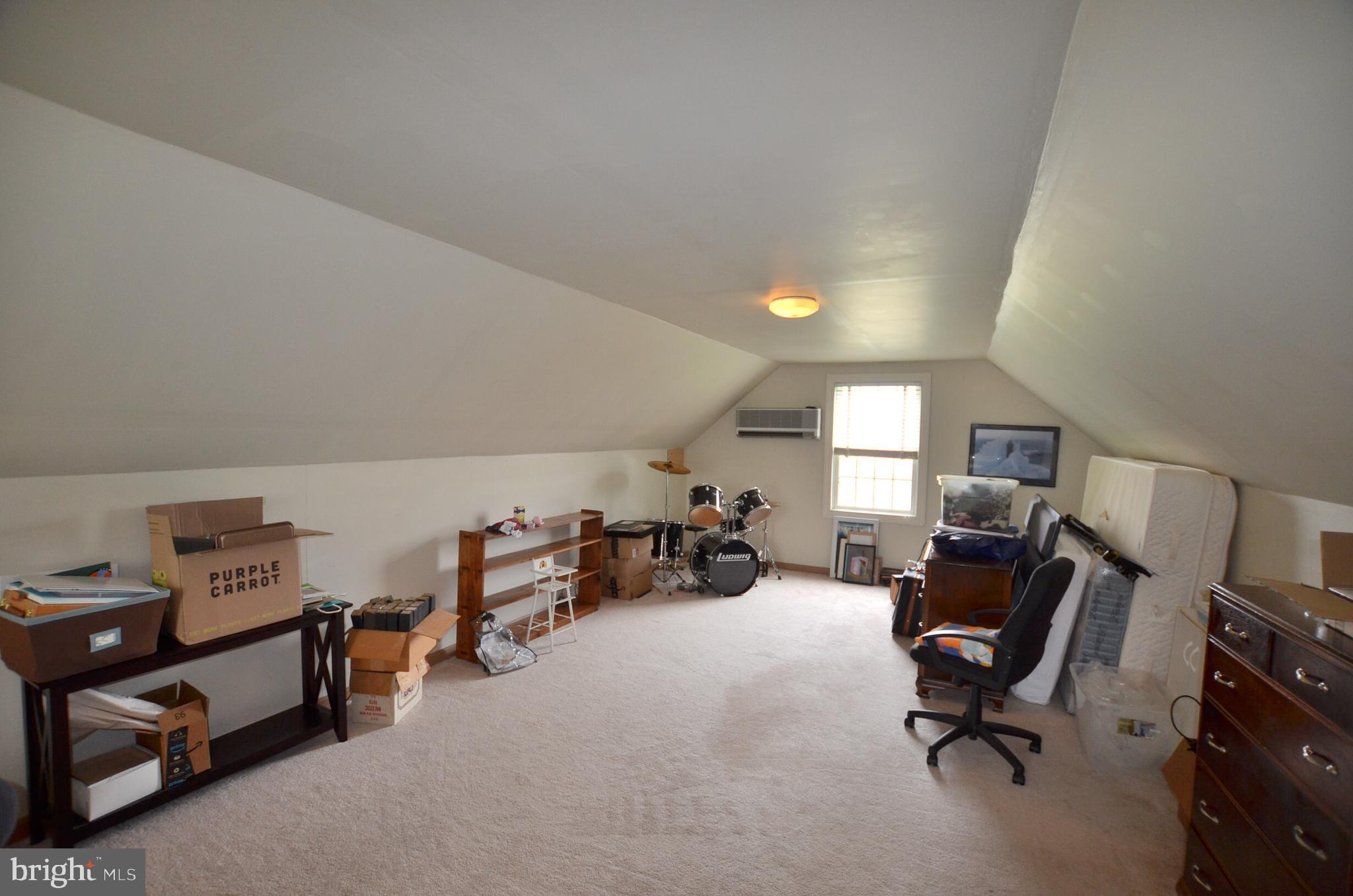 LAUREL CROSSING - Residential