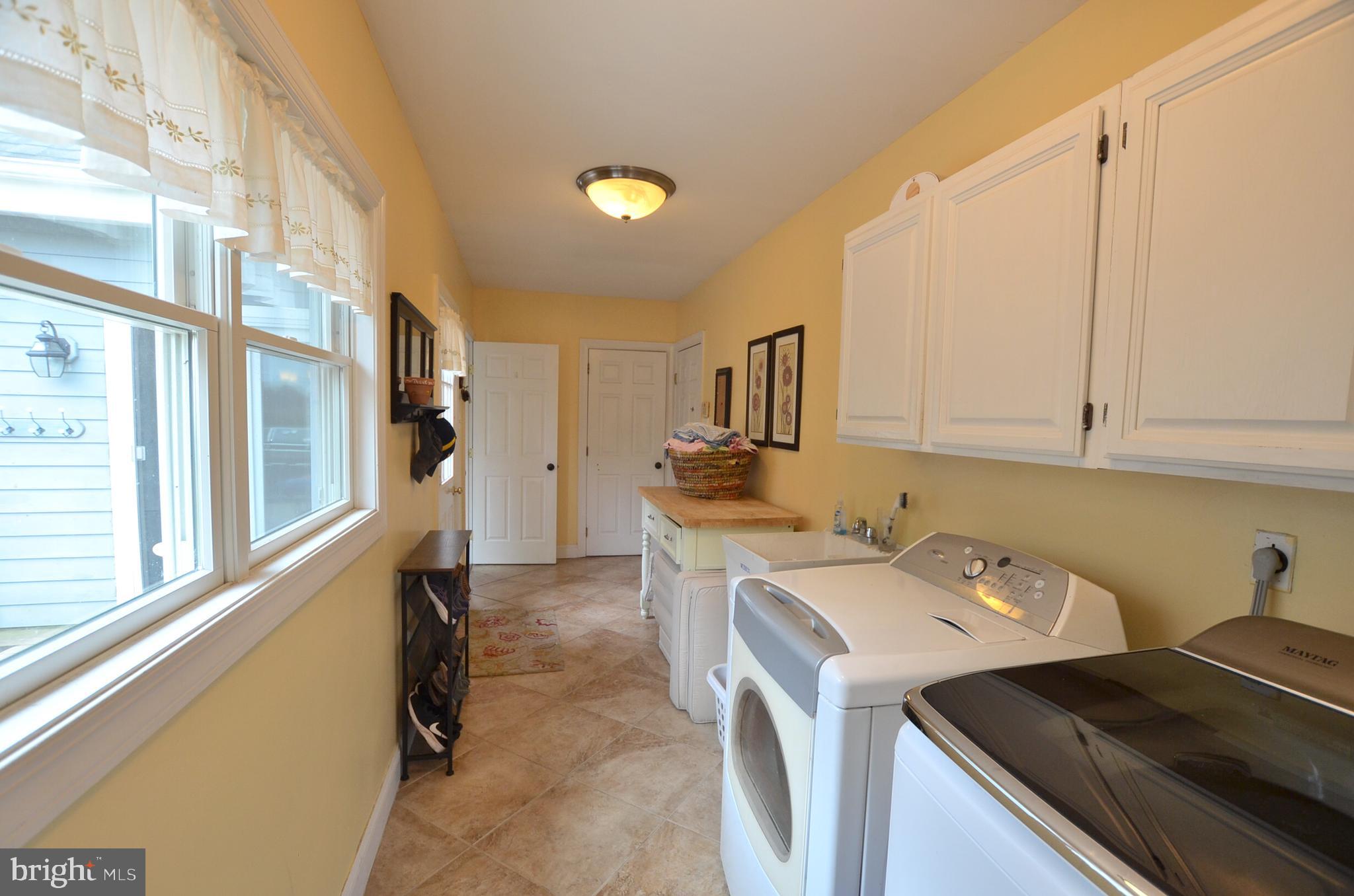 LAUREL CROSSING - Residential