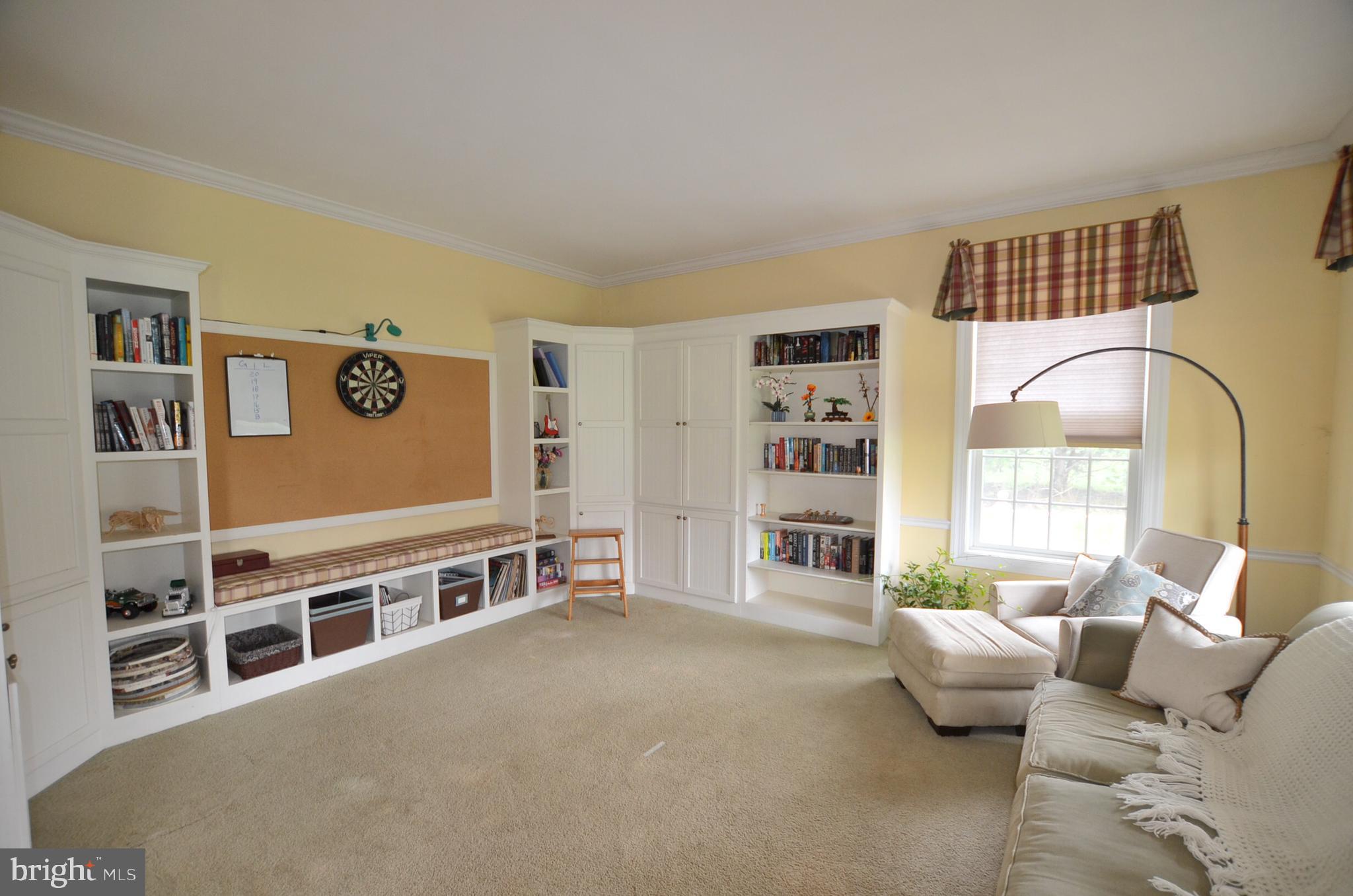 LAUREL CROSSING - Residential