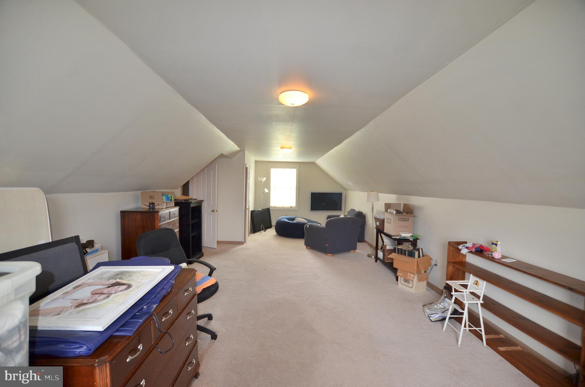 LAUREL CROSSING - Residential