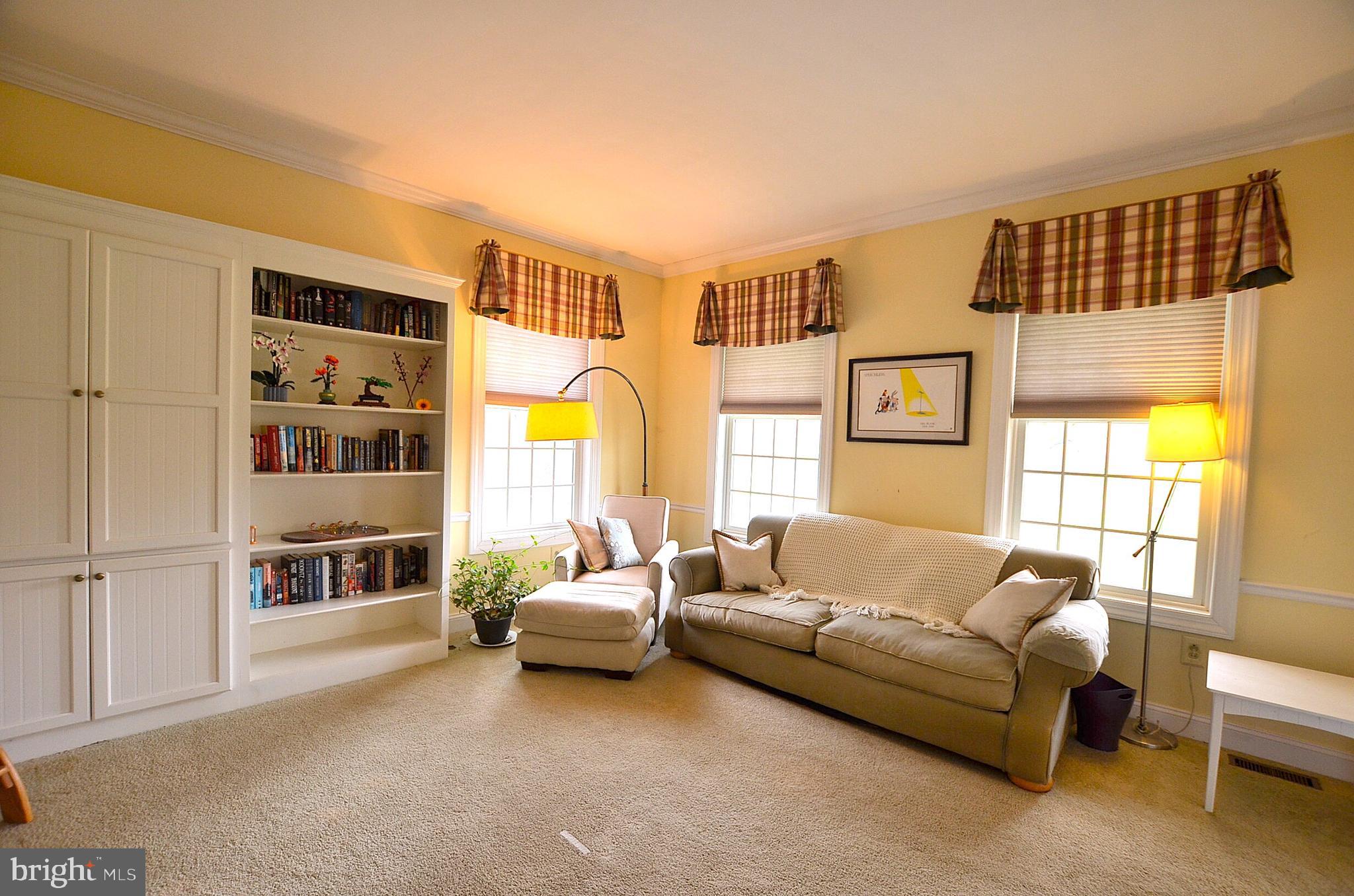 LAUREL CROSSING - Residential