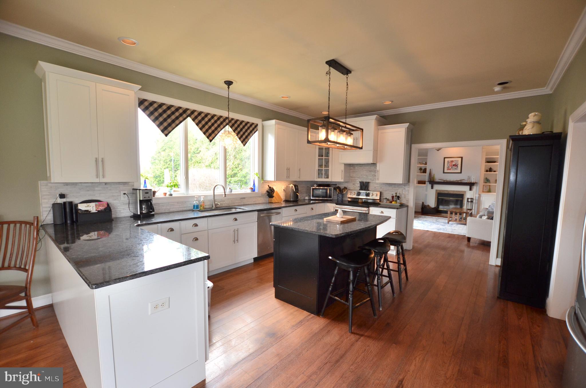 LAUREL CROSSING - Residential