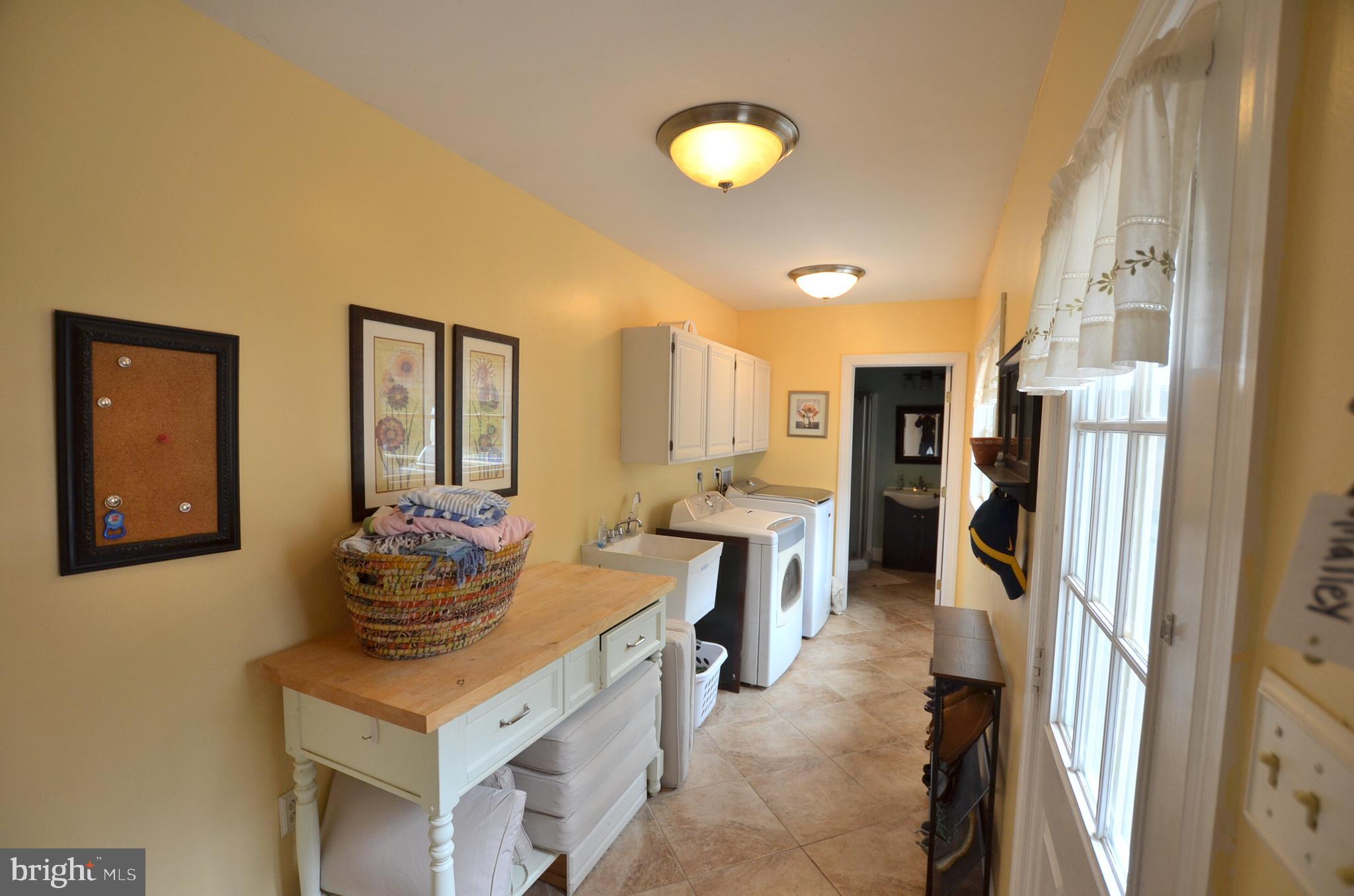 LAUREL CROSSING - Residential