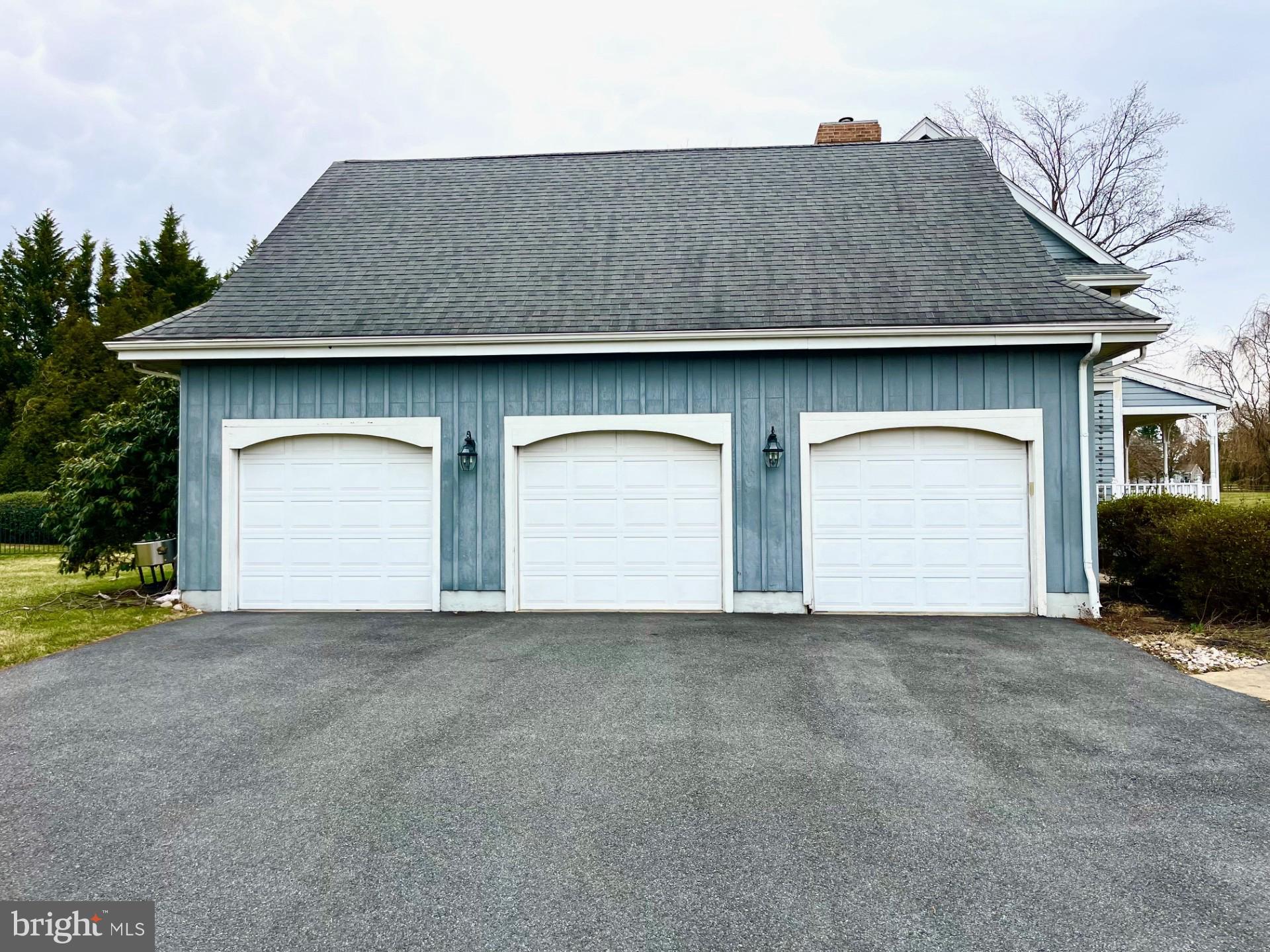 LAUREL CROSSING - Residential